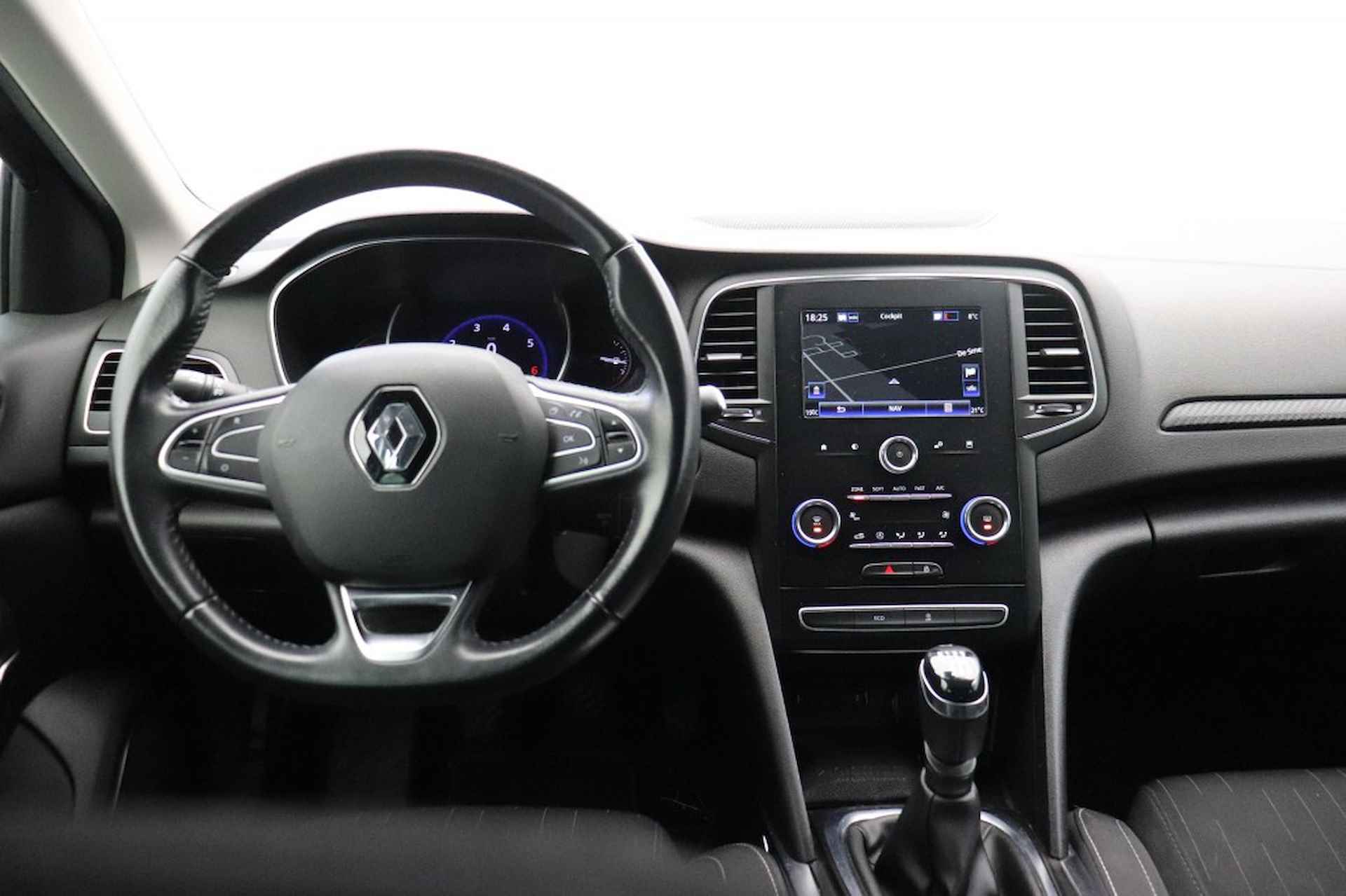 RENAULT Megane Estate 1.3 TCe Limited - Carplay, Navi - 4/26