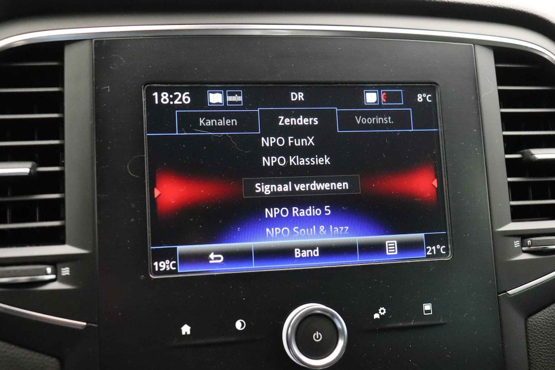 RENAULT Megane Estate 1.3 TCe Limited - Carplay, Navi - 19/26