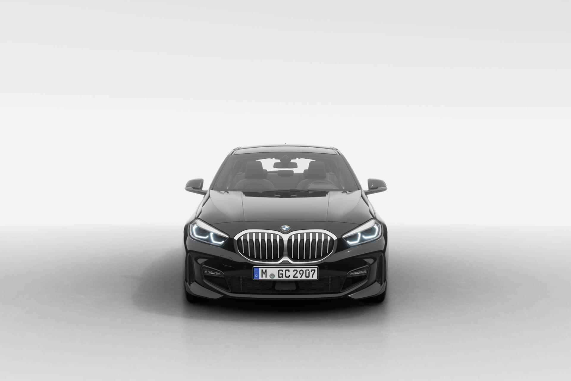 BMW 1 Serie 118i 5-deurs | Model M Sport | 18" LM - 3/20