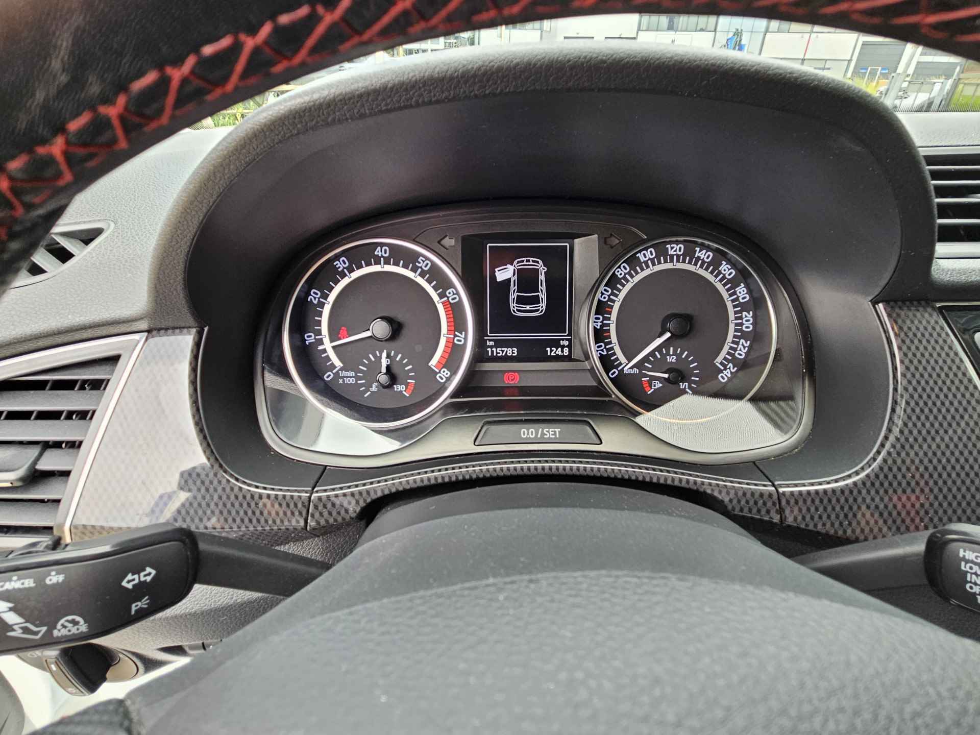 Škoda Fabia Combi 1.2 TSI Monte Carlo Gave uitvoering met Panoramadak | Navigatie | Parkeersensoren - 15/39