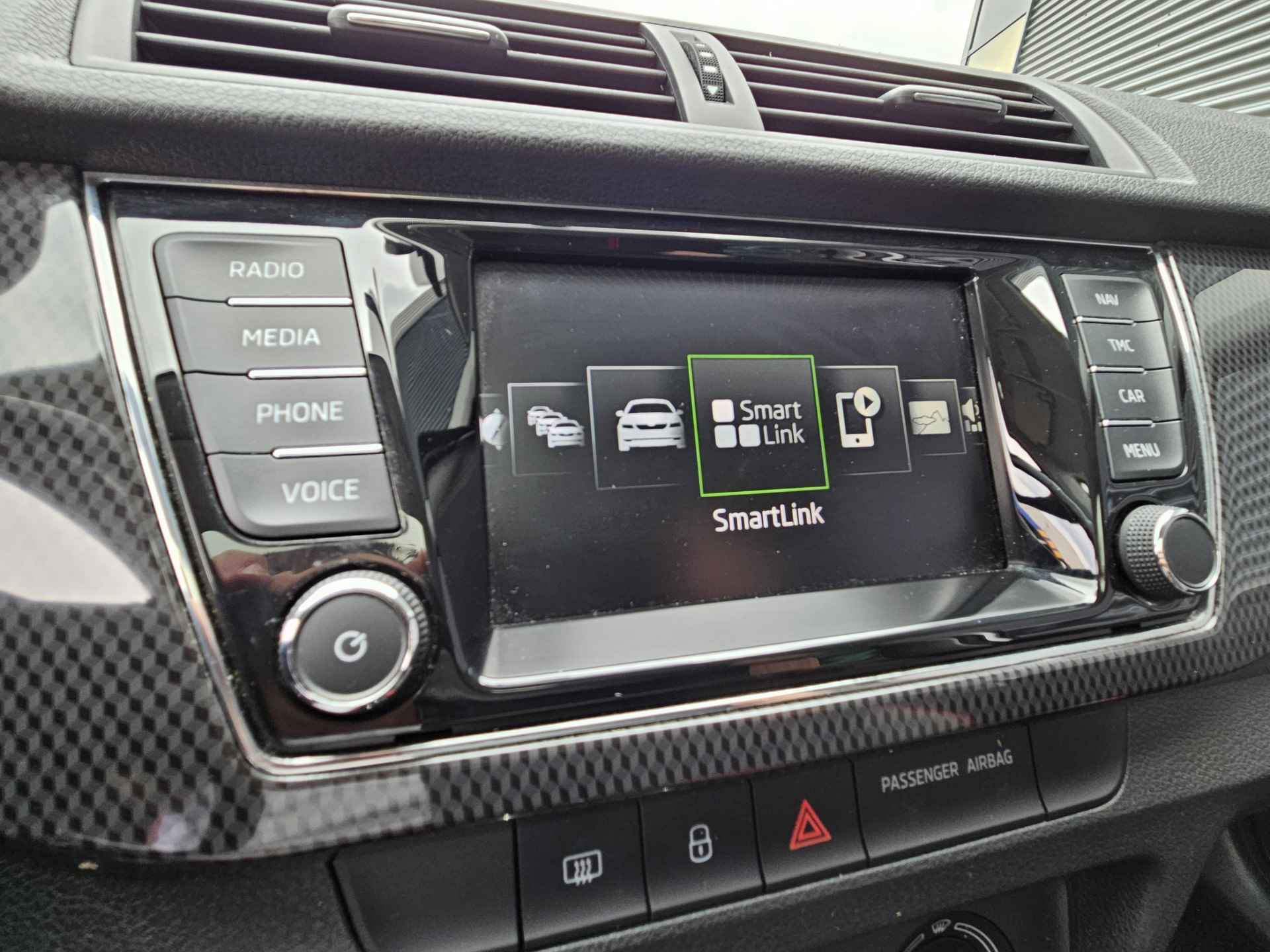 Škoda Fabia Combi 1.2 TSI Monte Carlo Gave uitvoering met Panoramadak | Navigatie | Parkeersensoren - 24/39