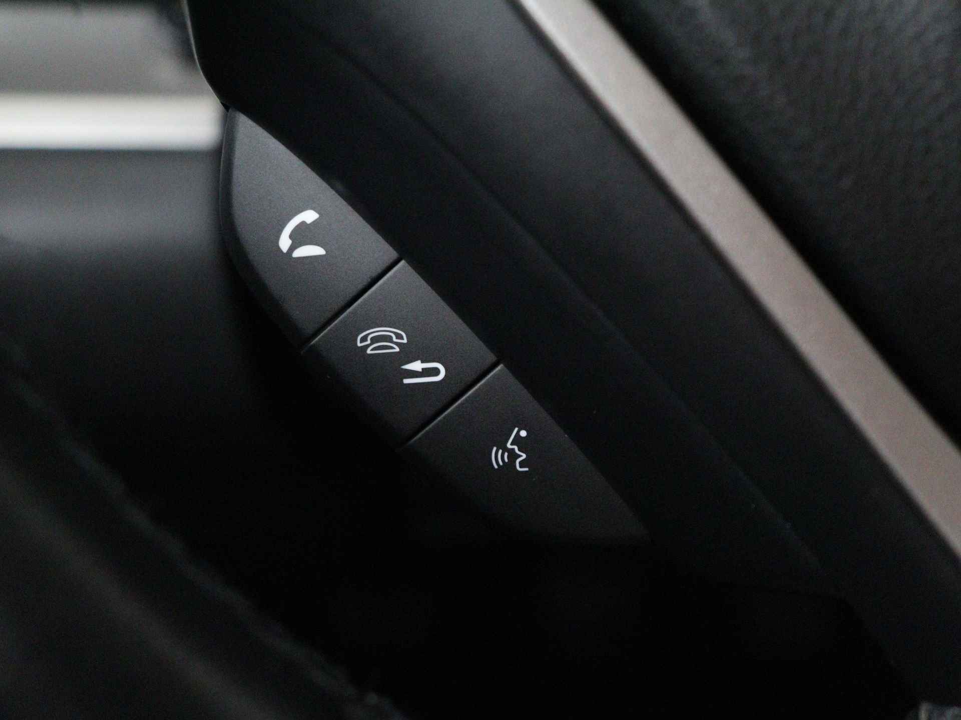 Honda CR-V 2.0 AWD Elegance Limited | Navigatie | Trekhaak | Parkeersensoren voor en achter | Camera - 24/37