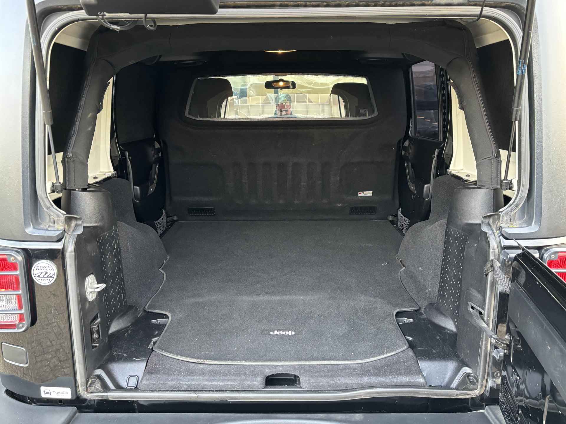 Jeep Wrangler 2.8 CRD Sport | Connect Pack | Van | Grijs Kenteken | Trekhaak - 2/29