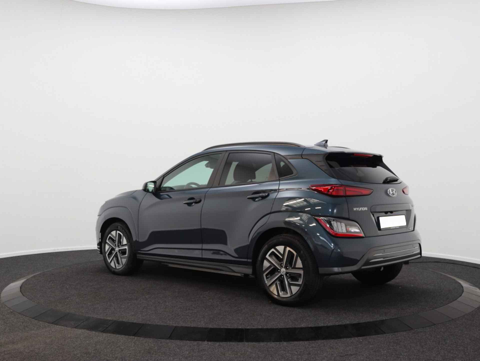 Hyundai Kona EV Fashion 64 kWh | 2.000 SUBSIDIE | Navigatie - 2/36