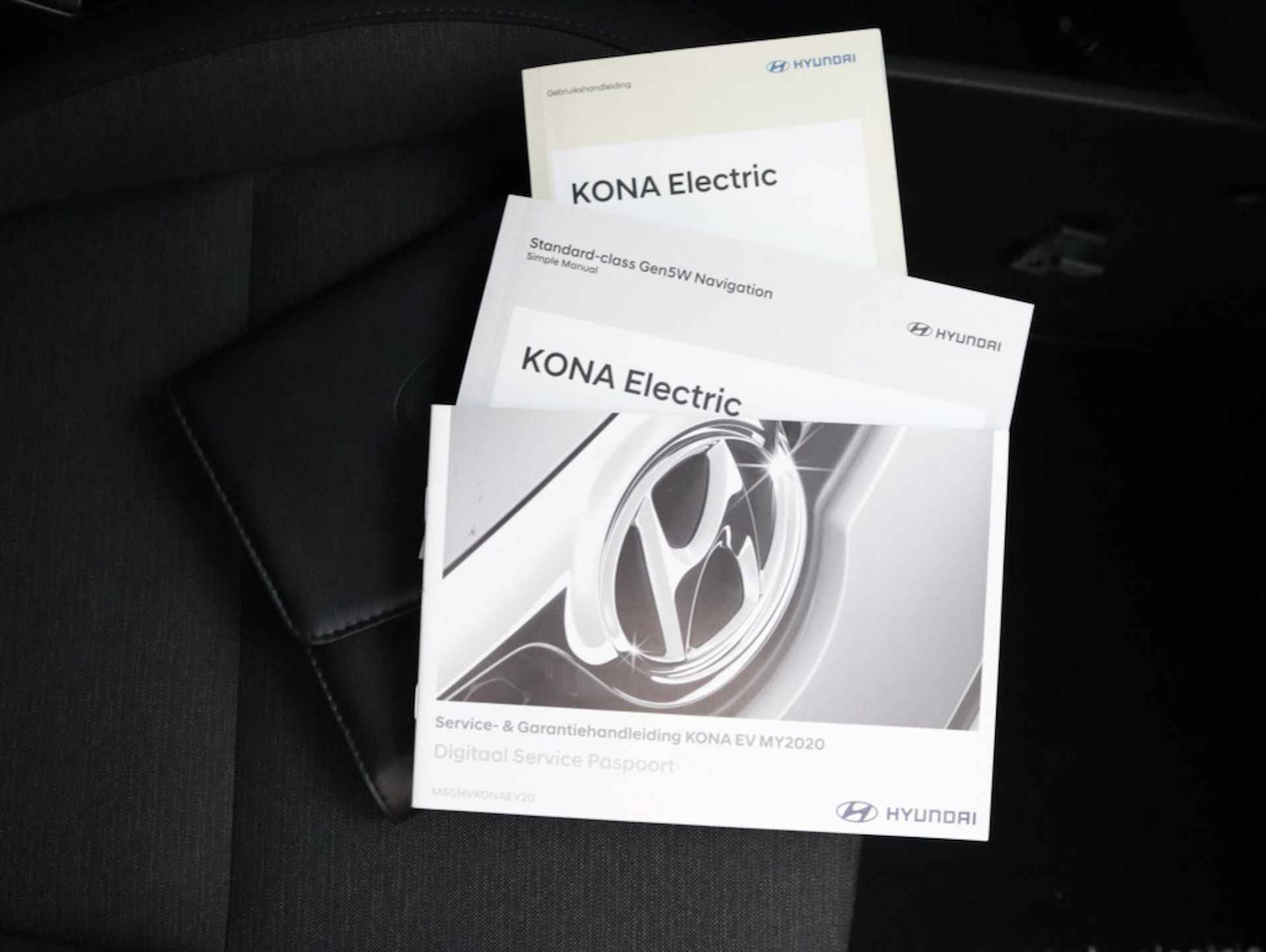 Hyundai Kona EV Fashion 64 kWh | 2.000 SUBSIDIE | Navigatie - 3/36