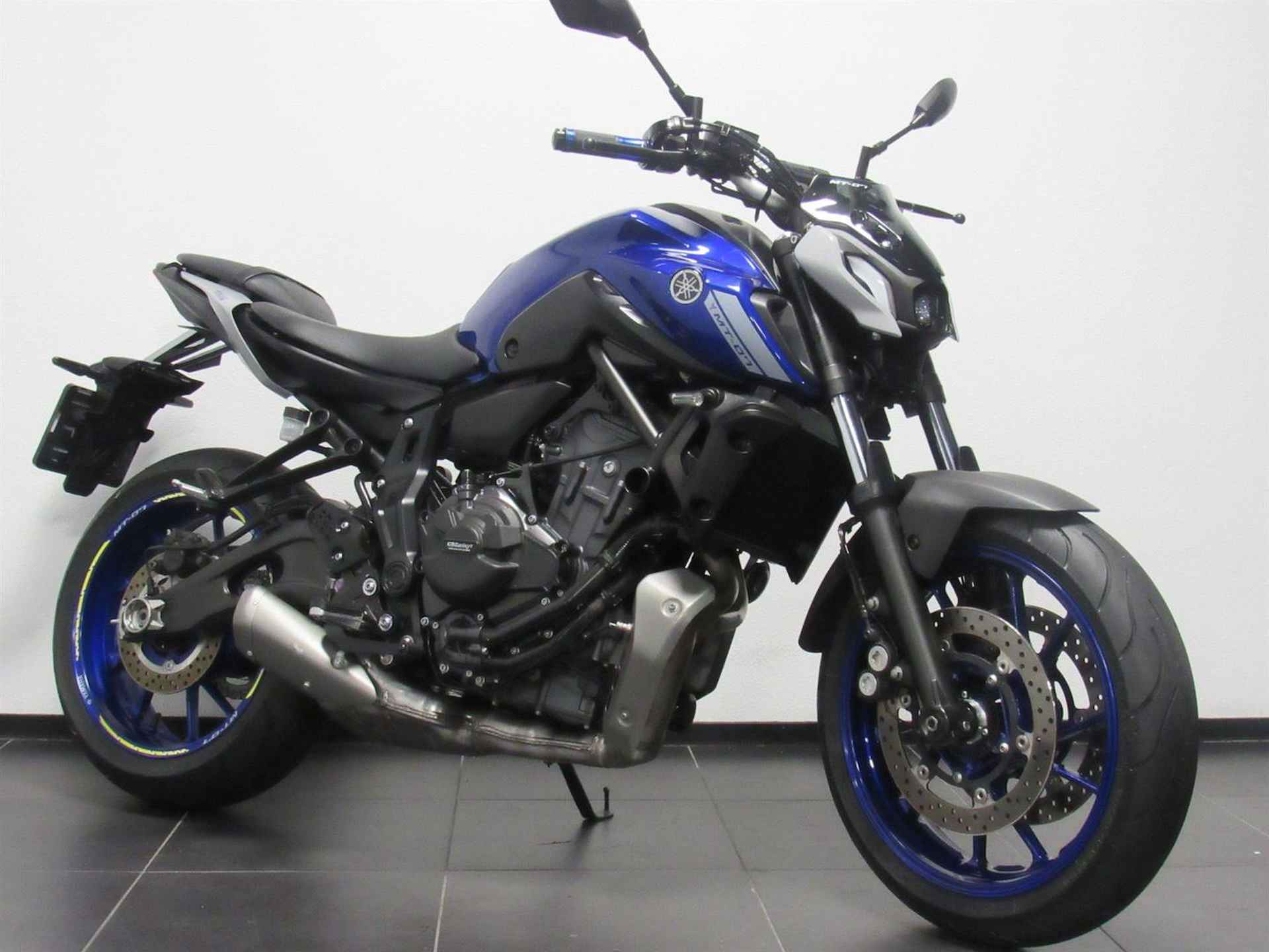 Yamaha MT-07 ABS - 2021 - 2/14