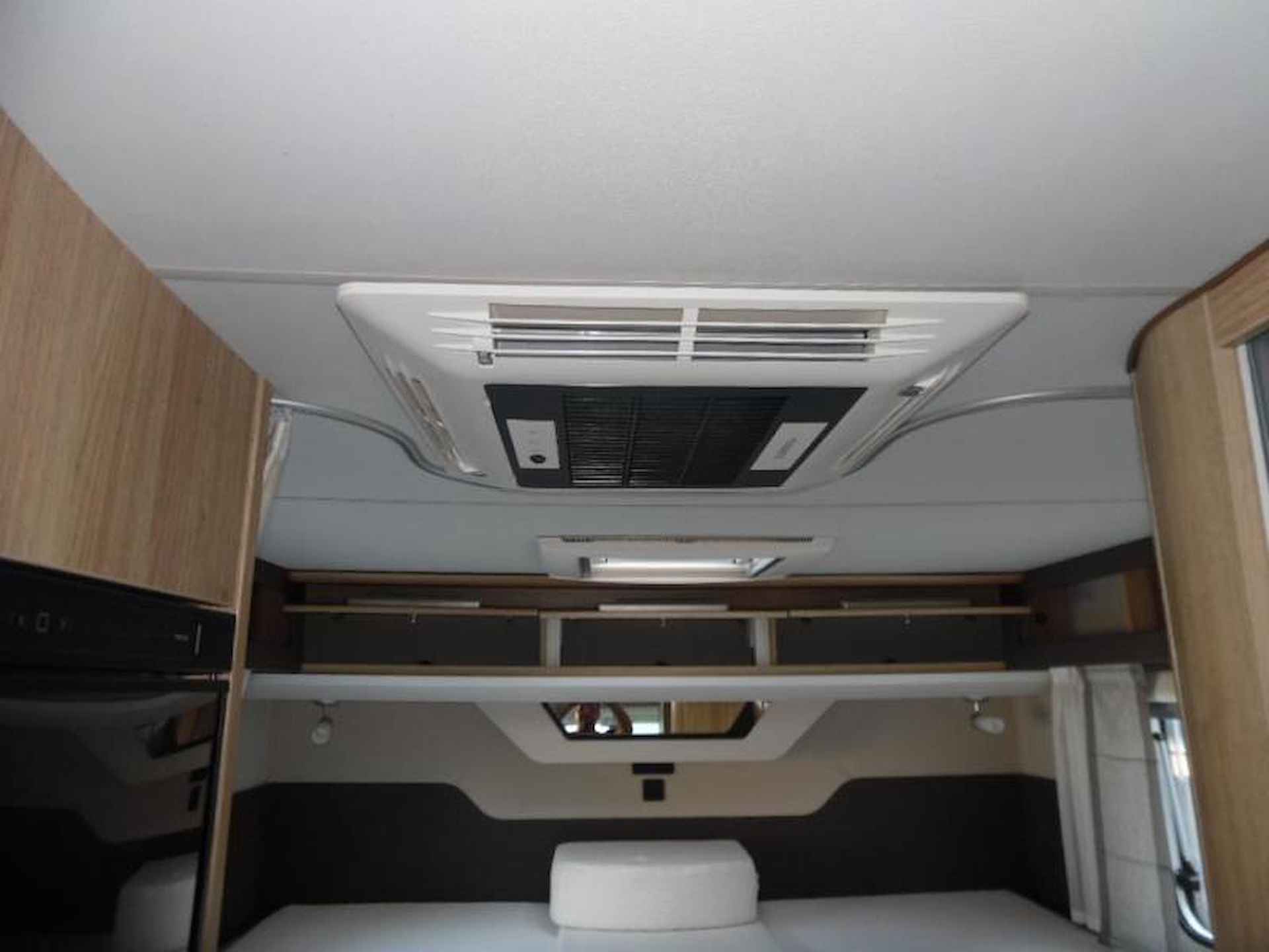 Knaus Sky Wave 650 MEG 60 years edition - 13/19