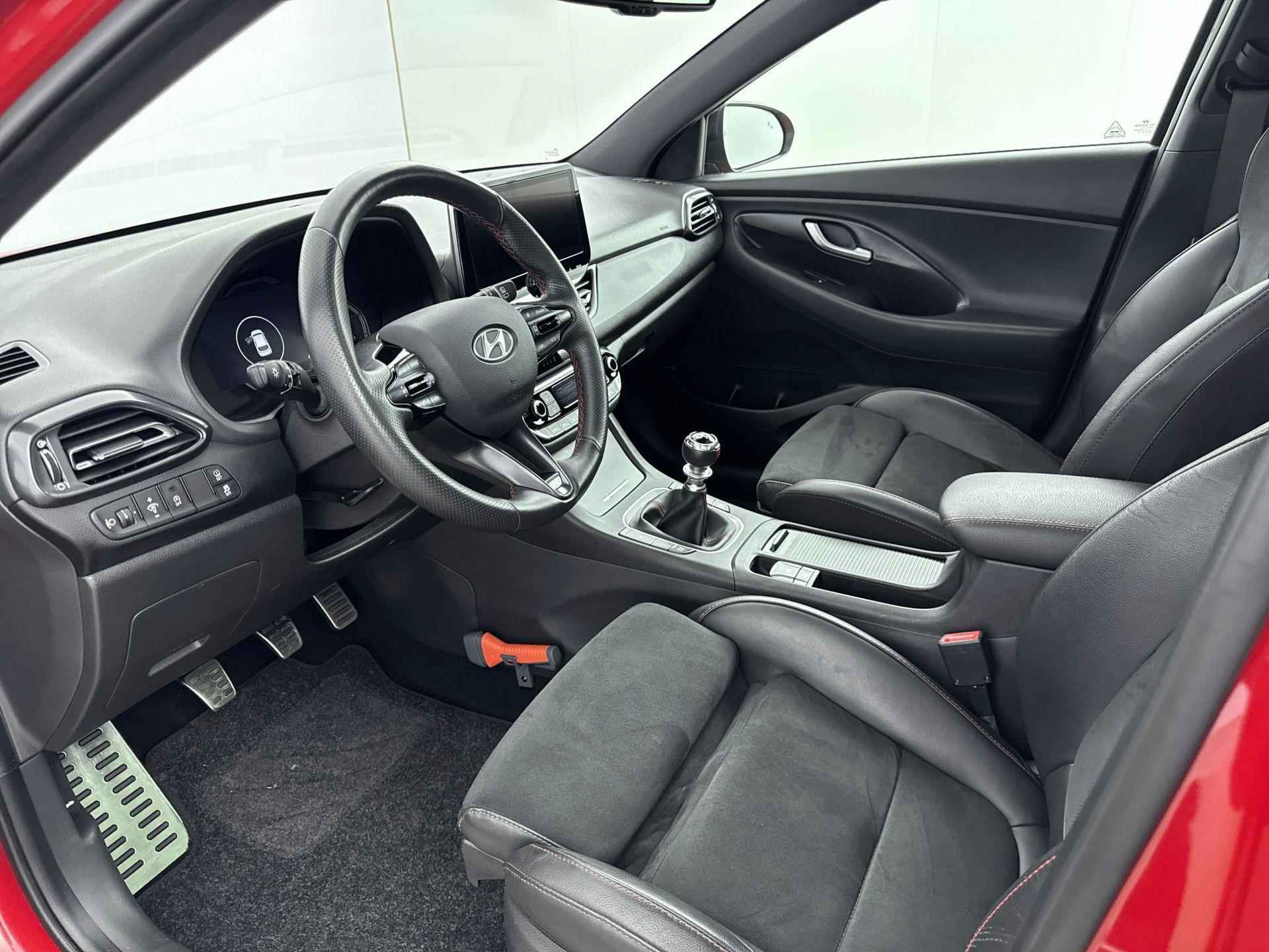 Hyundai i30 Wagon 1.5 T-GDi N-Line Sky | Panoramadak | Sportstoelen | Memory | 18" Lm-wielen | Stoelverwarming | Navigatie | - 29/31