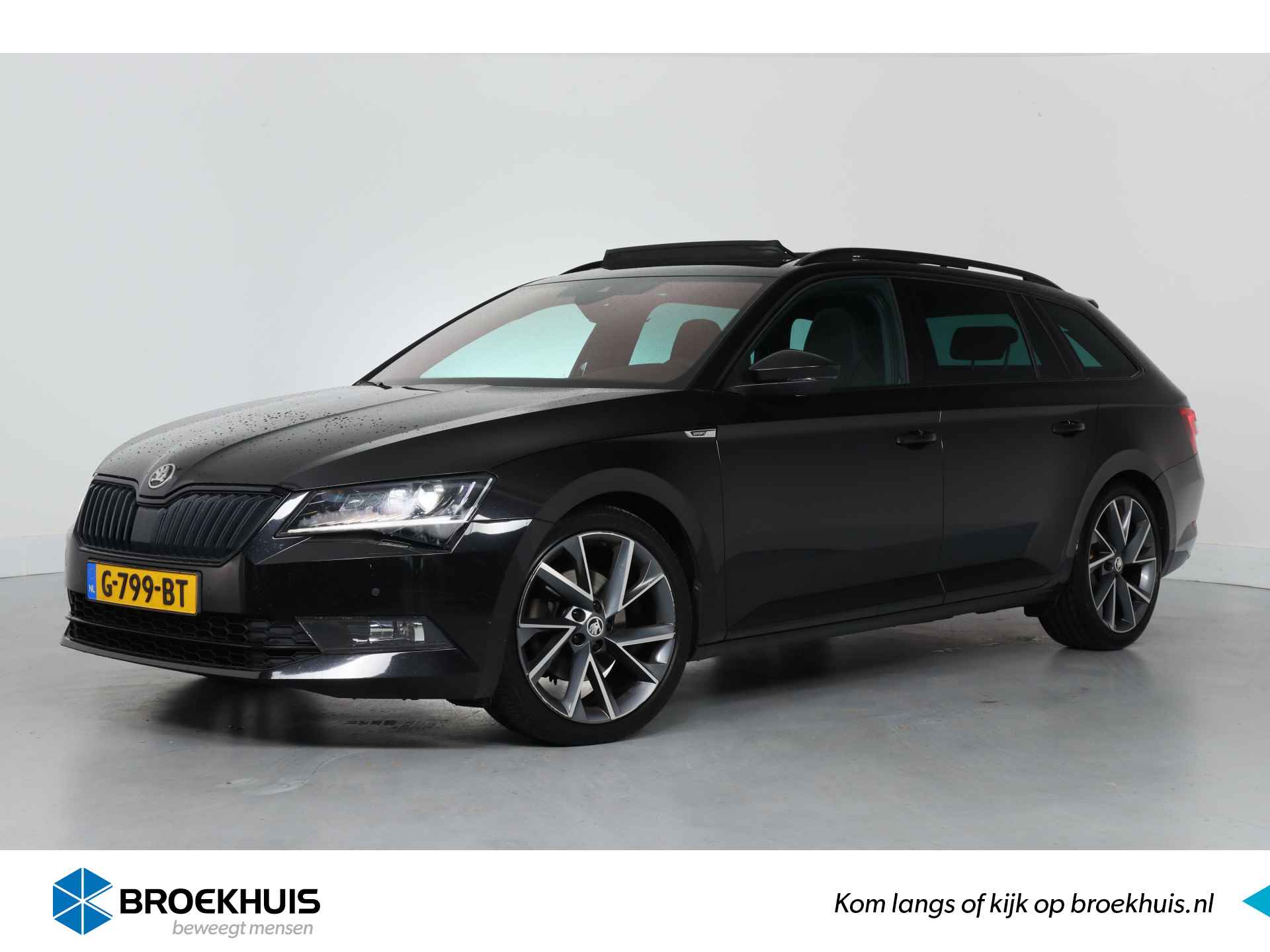 Škoda Superb Combi 1.5 TSI ACT Sportline Business | Vitrual | Open Dak | Trekhaak | Canton Audio | Memoryzetels | LED | Stoelverwarming | Cam