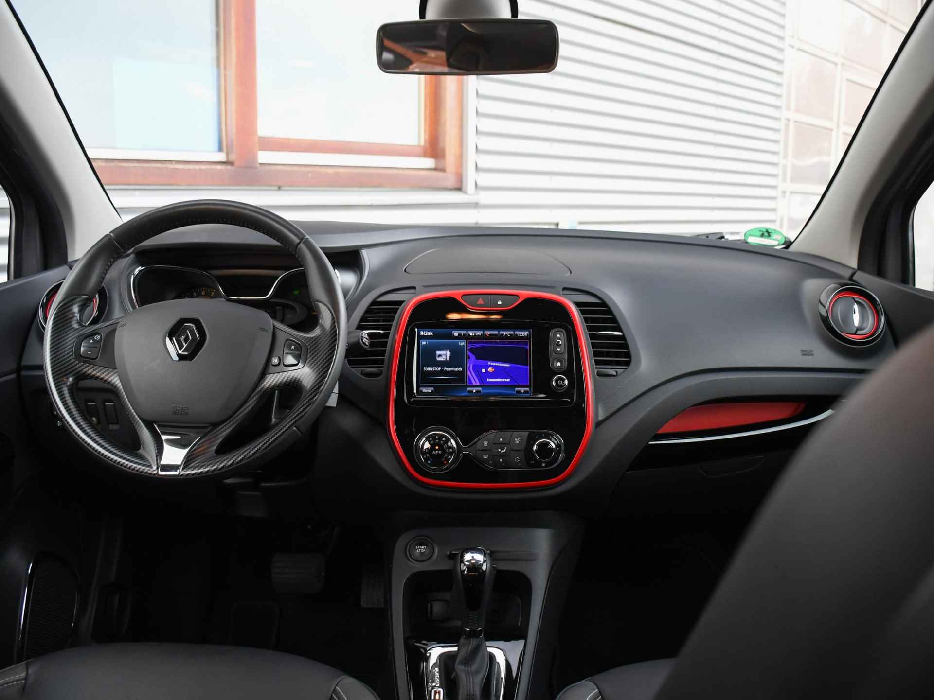 Renault Captur Xmod 1.2 TCe 120pk Automaat TREKHAAK | LEDER | 17''LM | DAB | NAVI | STOELVERW. VOOR | KEYLESS - 12/31