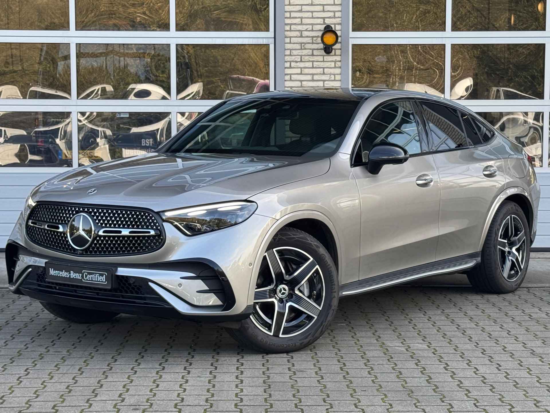 Mercedes-Benz GLC 300de Coupé 4-Matic AMG Line | Techniekpakket | Rij-assistentiepakket | Panoramadak | Digital Light - 3/7