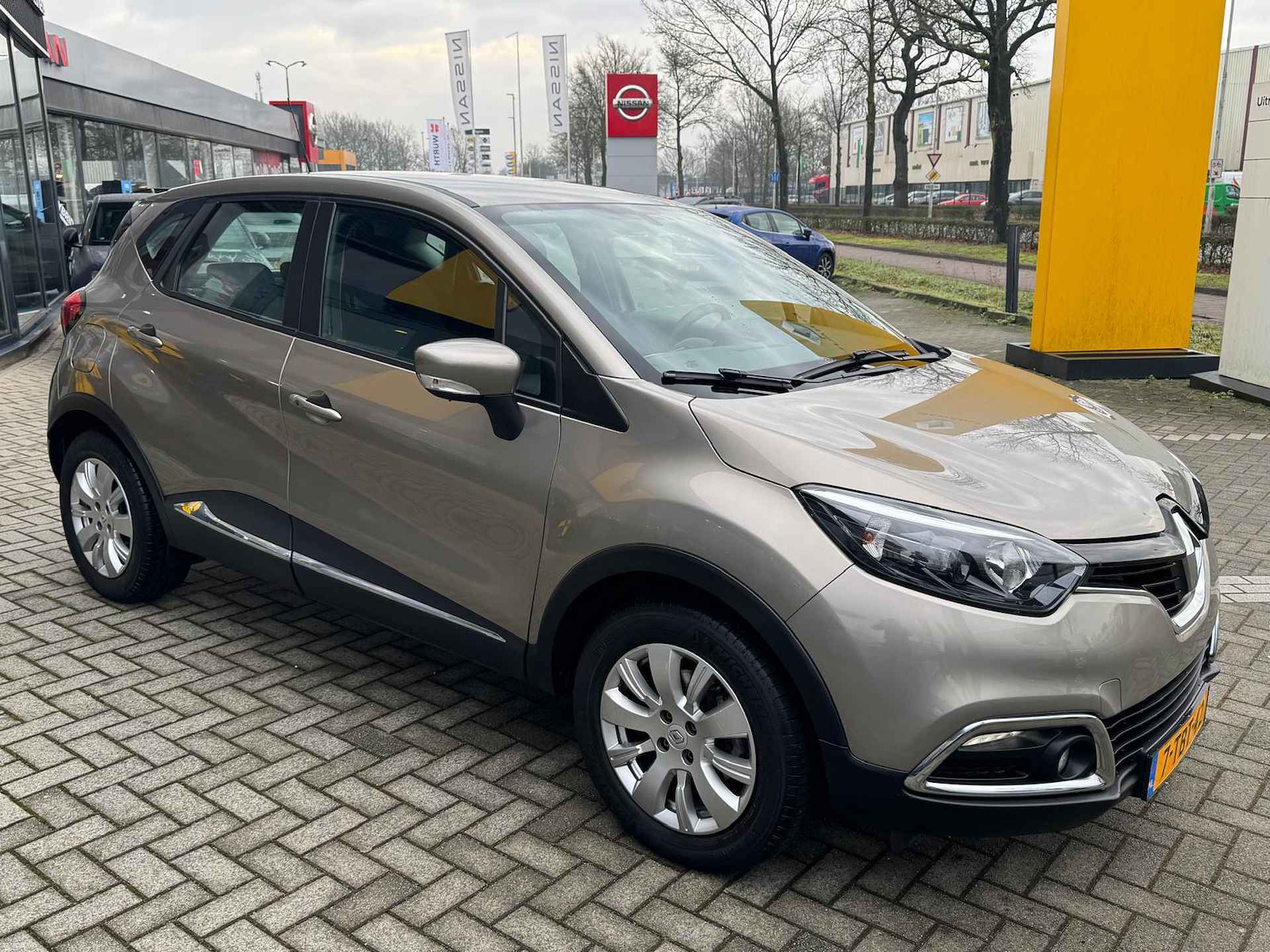 Renault Captur TCe 120 Expression | EDC Automaat | Radio CD-Speler | Parkeersensorenachter | Trekhaak | - 3/23