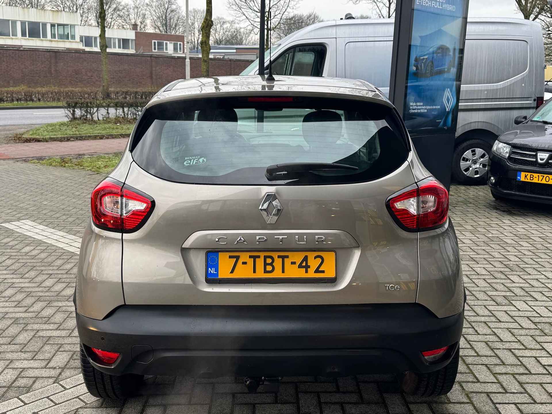 Renault Captur TCe 120 Expression | EDC Automaat | Radio CD-Speler | Parkeersensorenachter | Trekhaak | - 5/23