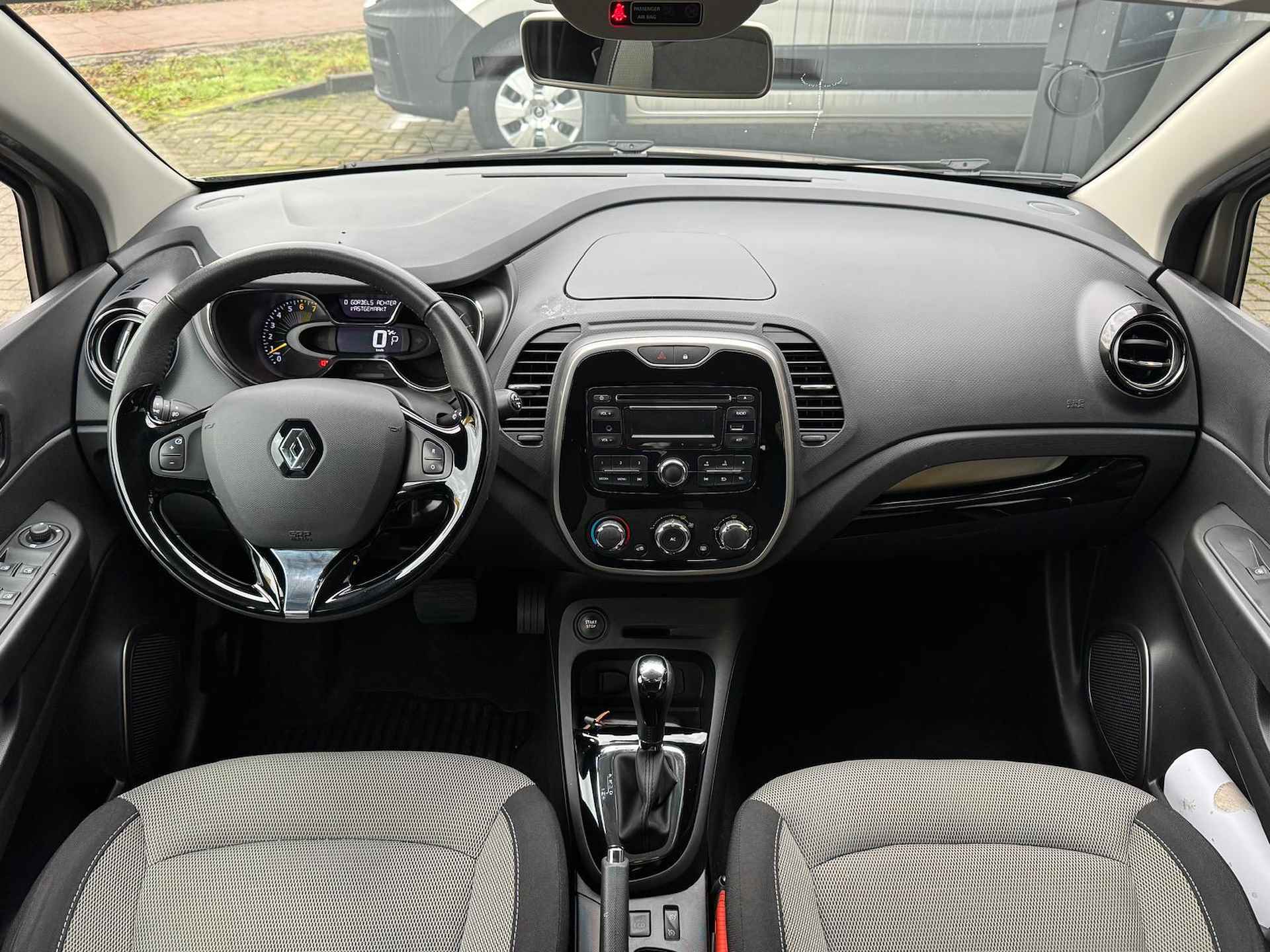 Renault Captur TCe 120 Expression | EDC Automaat | Radio CD-Speler | Parkeersensorenachter | Trekhaak | - 13/23