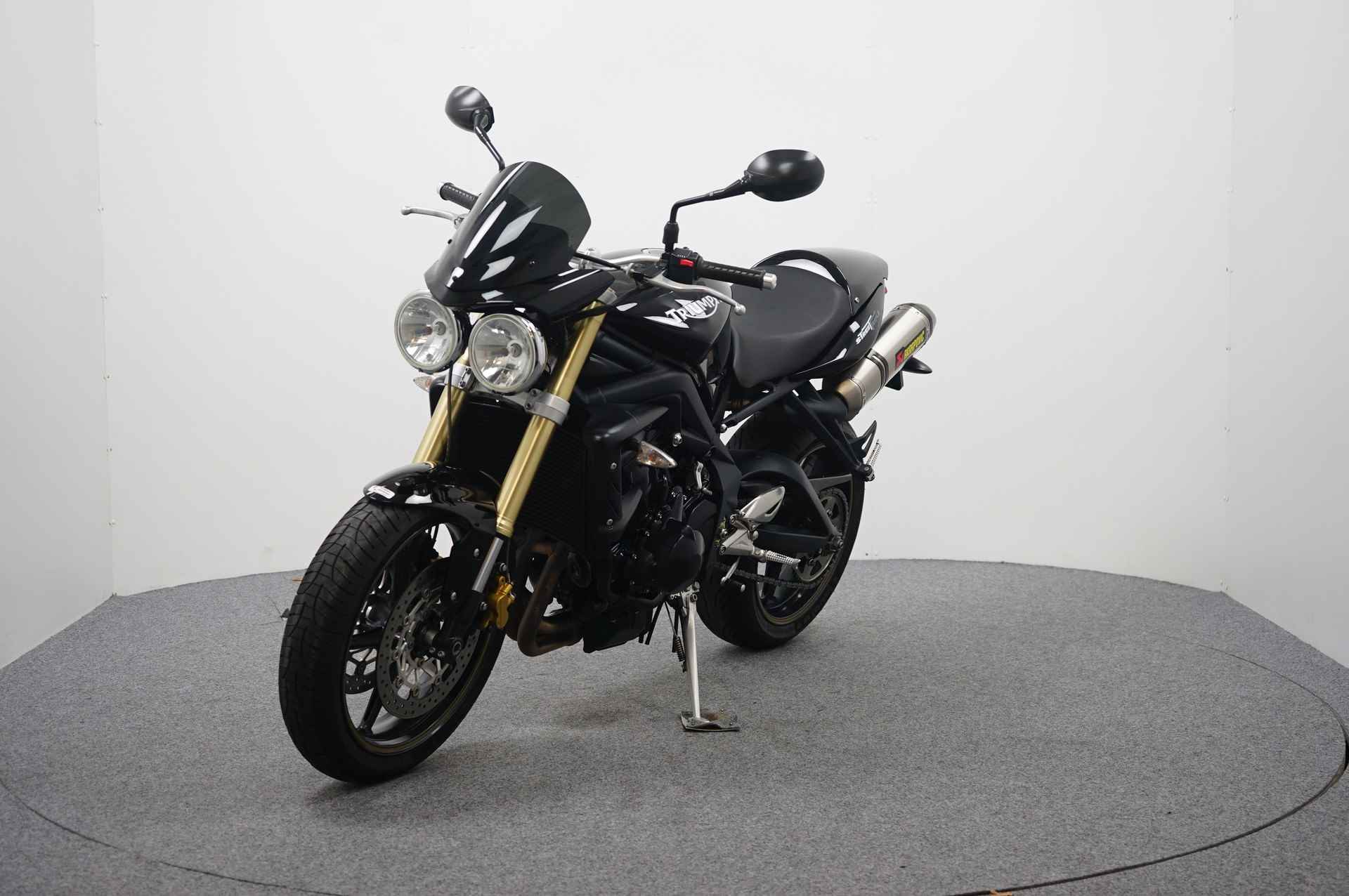 Triumph STREET TRIPLE 675 - 4/14