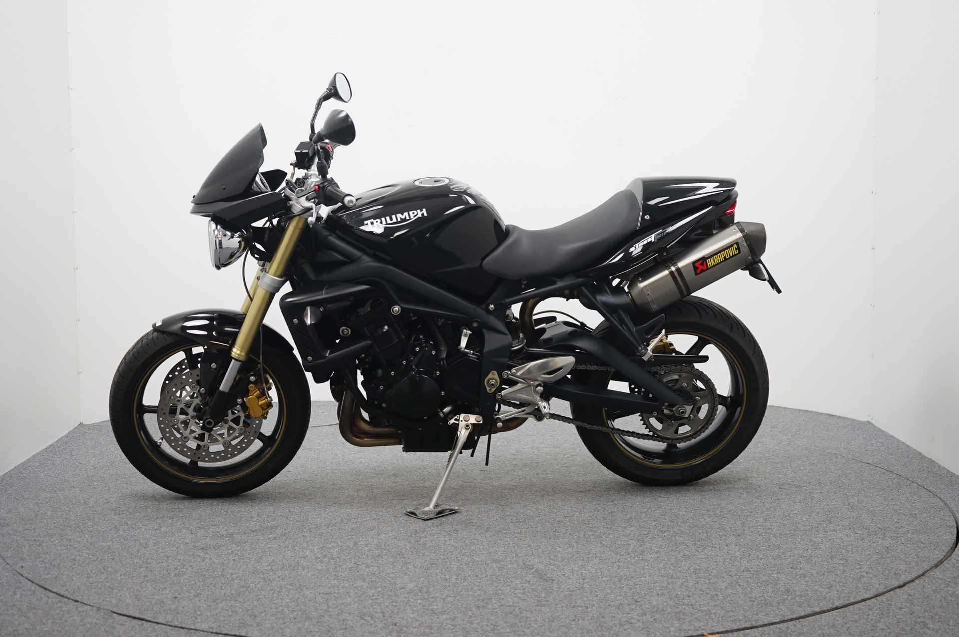 Triumph STREET TRIPLE 675 - 5/14