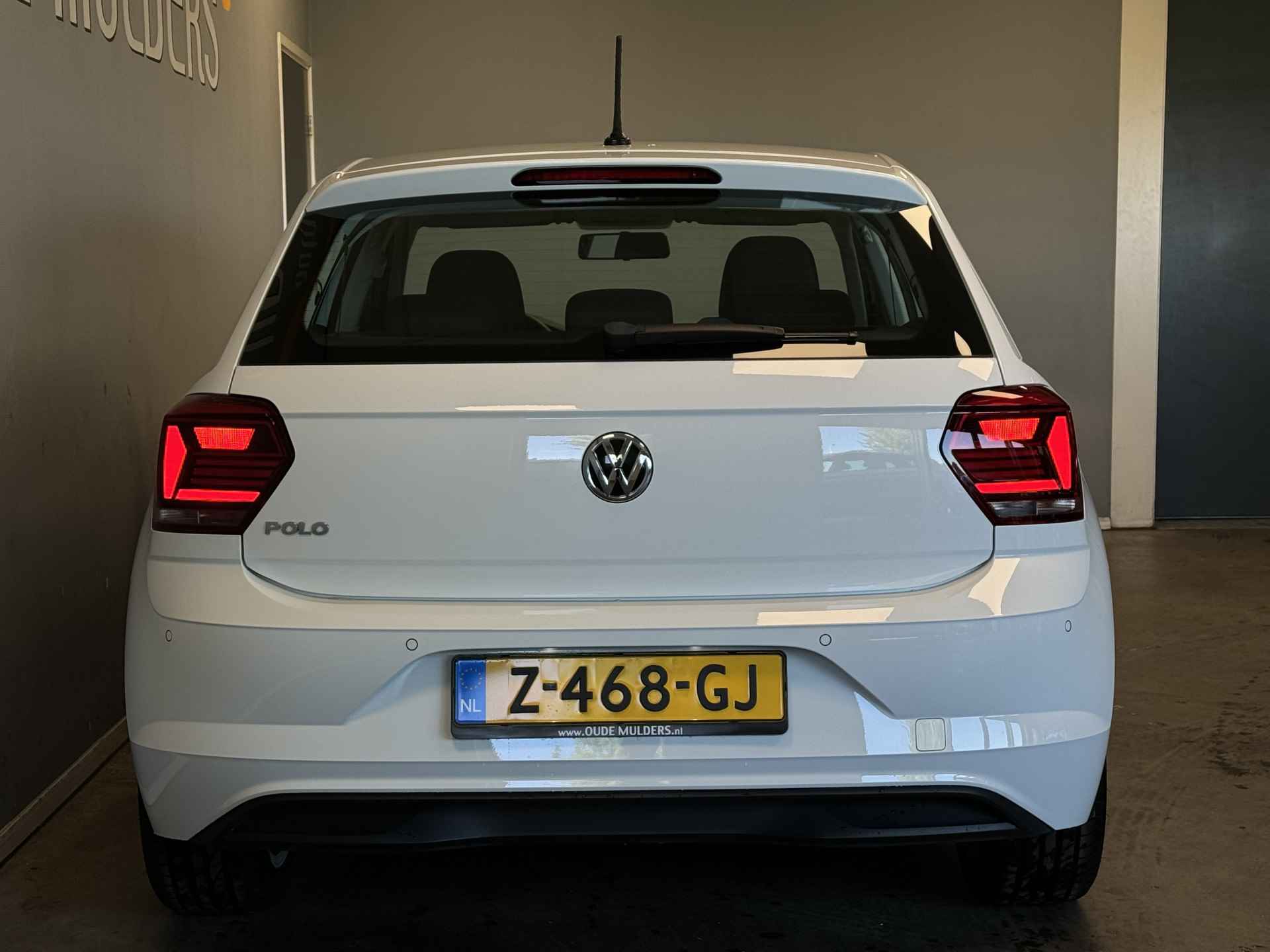Volkswagen Polo 1.0 Stoelverwarming/Parkeersensoren/Cruise - 4/28