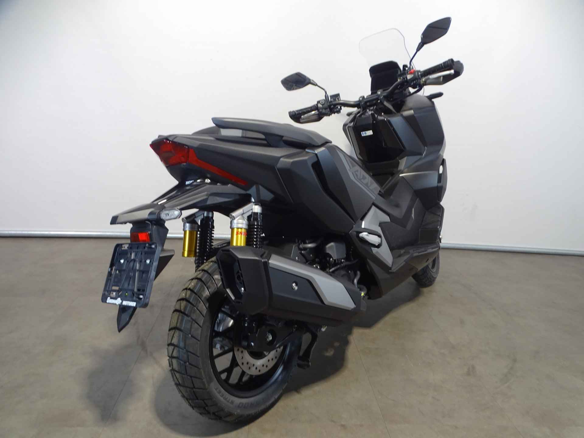 Honda ADV 350 - 8/8