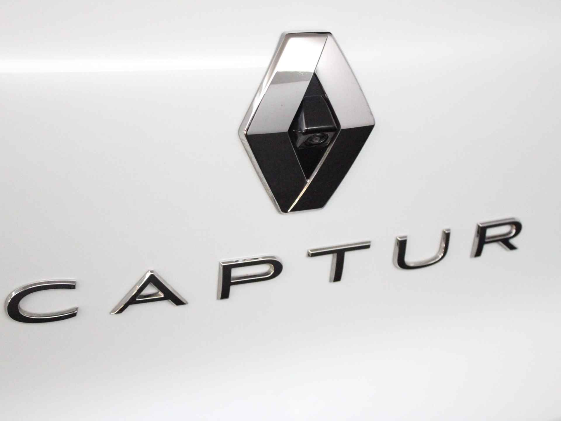 Renault Captur 1.3 Mild Hybrid 160 EDC Techno | Automaat | Navi 9,3" | Clima | Leder | Cruise | Trekhaak | LM velgen 18" | PDC V+A + Camera | Apple Carplay/Android Auto | NL-auto! - 27/51