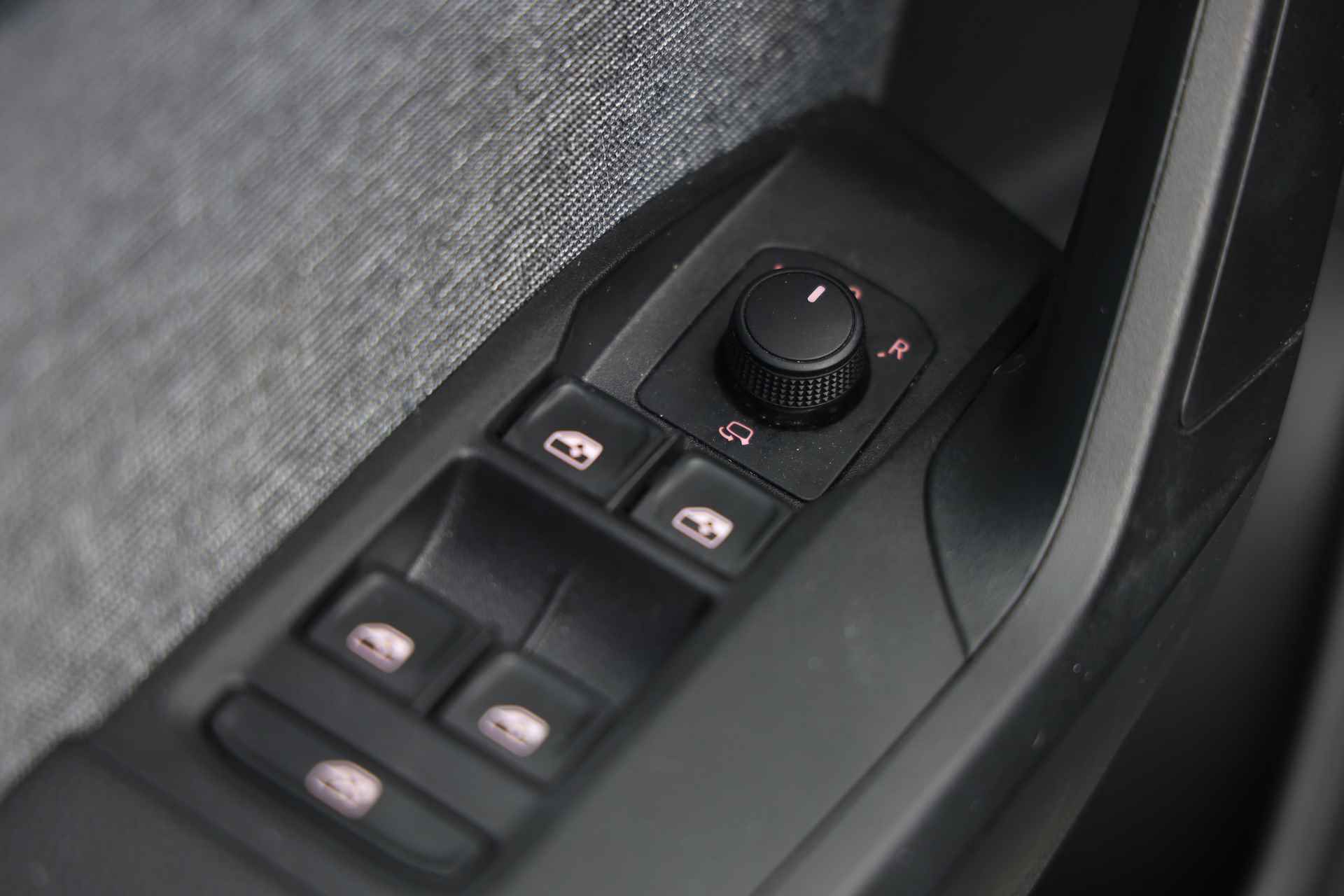 SEAT Arona 1.0 TSI Xperience | Navi | Cruise | Apple CarPlay | DAB | Stoelverw. - 7/31