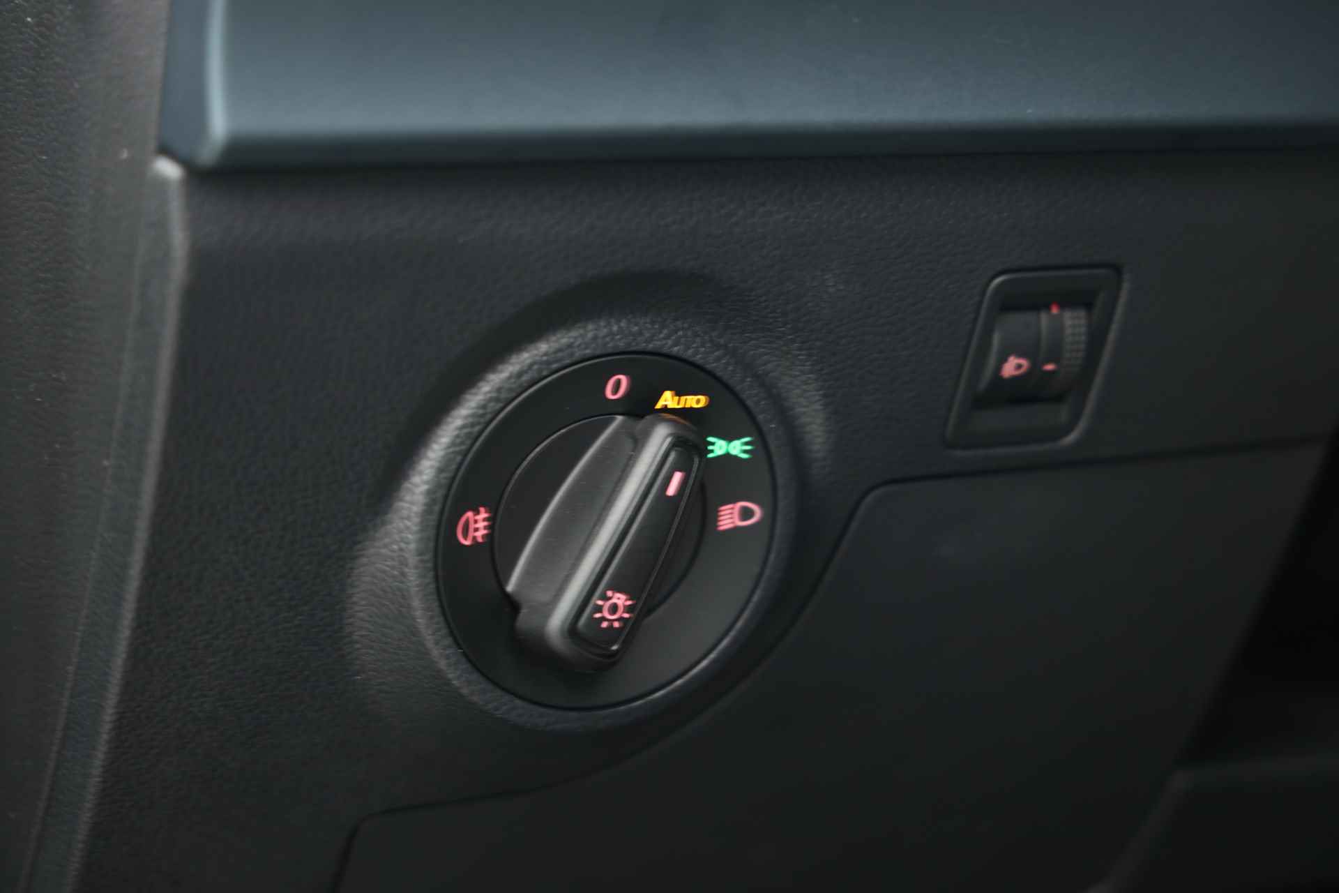 SEAT Arona 1.0 TSI Xperience | Navi | Cruise | Apple CarPlay | DAB | Stoelverw. - 8/31