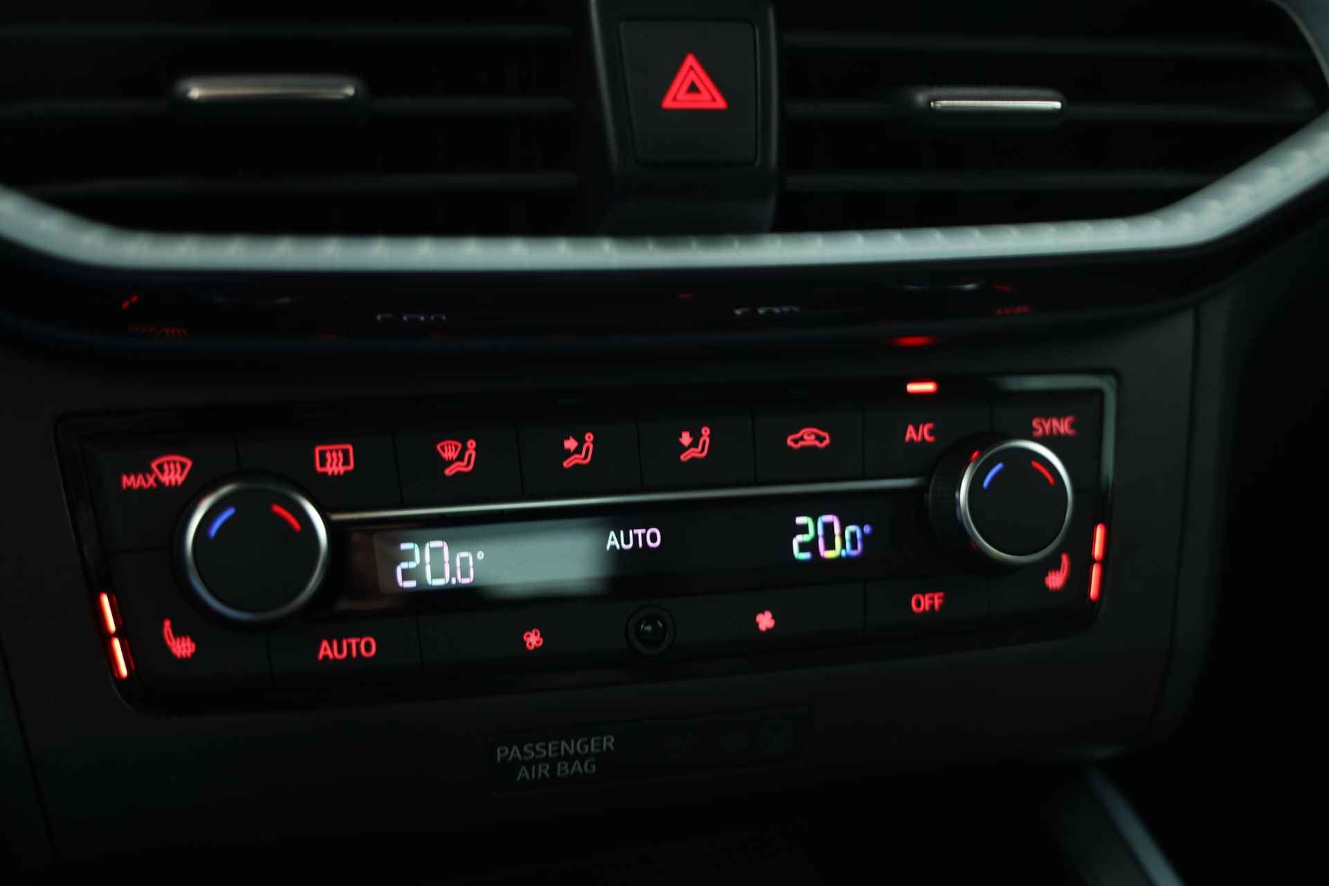SEAT Arona 1.0 TSI Xperience | Navi | Cruise | Apple CarPlay | DAB | Stoelverw. - 20/31