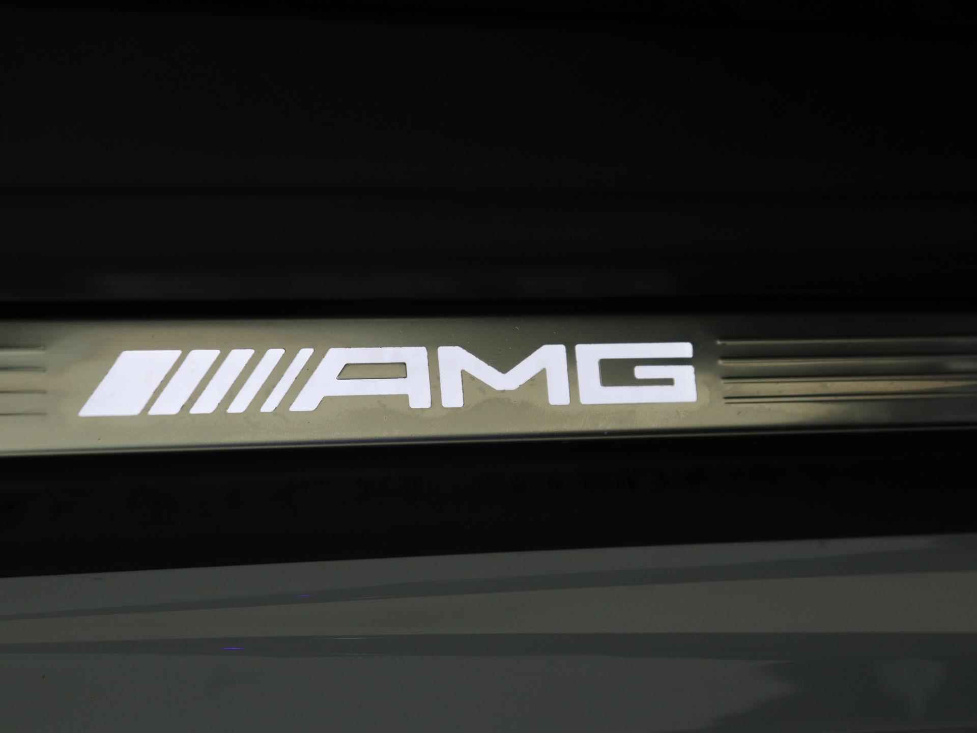 Mercedes-Benz SL 43 AMG Roadster / V8 Styling/ 21 inch/ Achterasbesturing/ DISTRONIC/ Stoelverwarming- & Ventilatie/ Night 1+2 - 4/45
