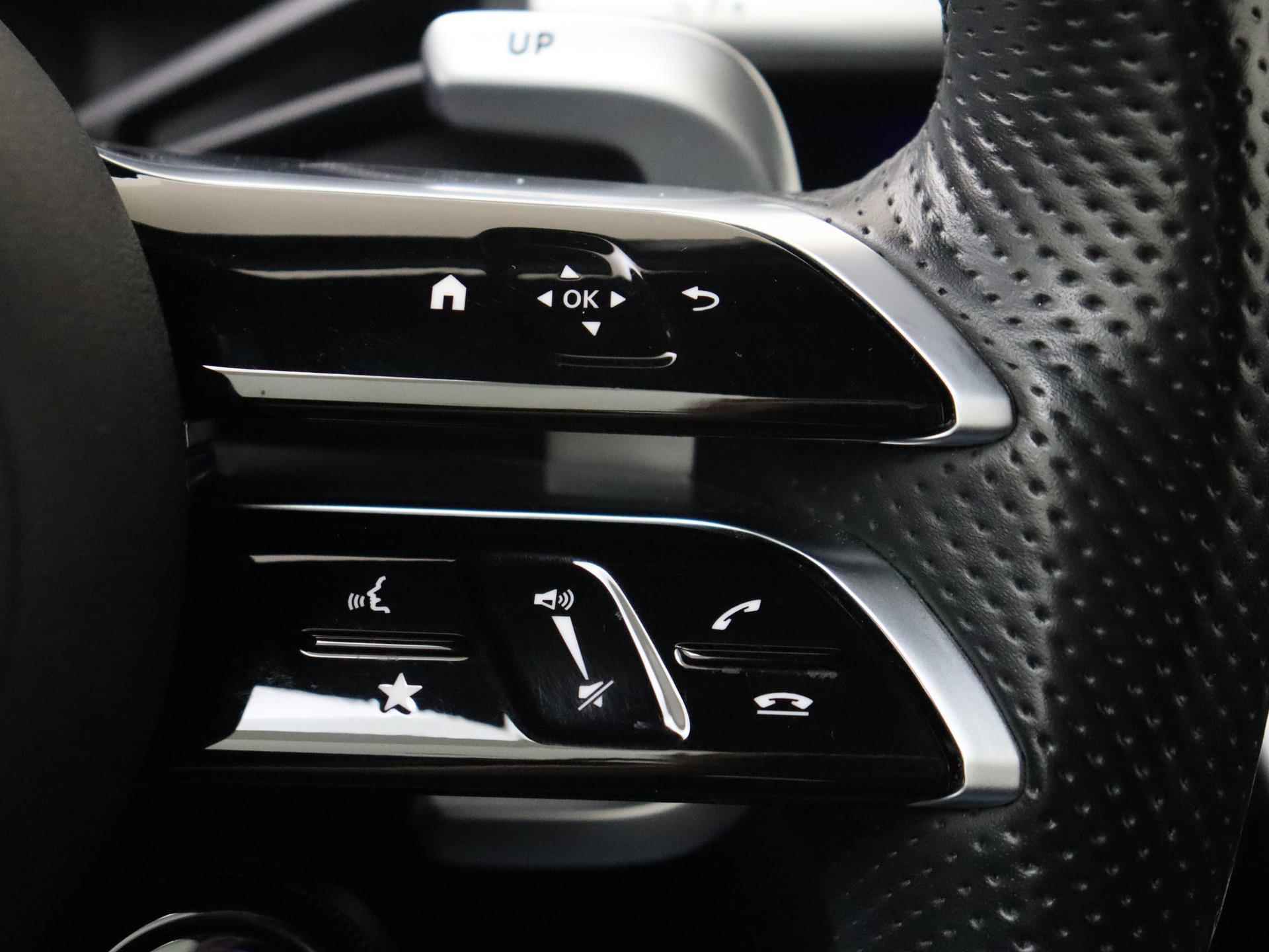 Mercedes-Benz SL 43 AMG Roadster / V8 Styling/ 21 inch/ Achterasbesturing/ DISTRONIC/ Stoelverwarming- & Ventilatie/ Night 1+2 - 21/45