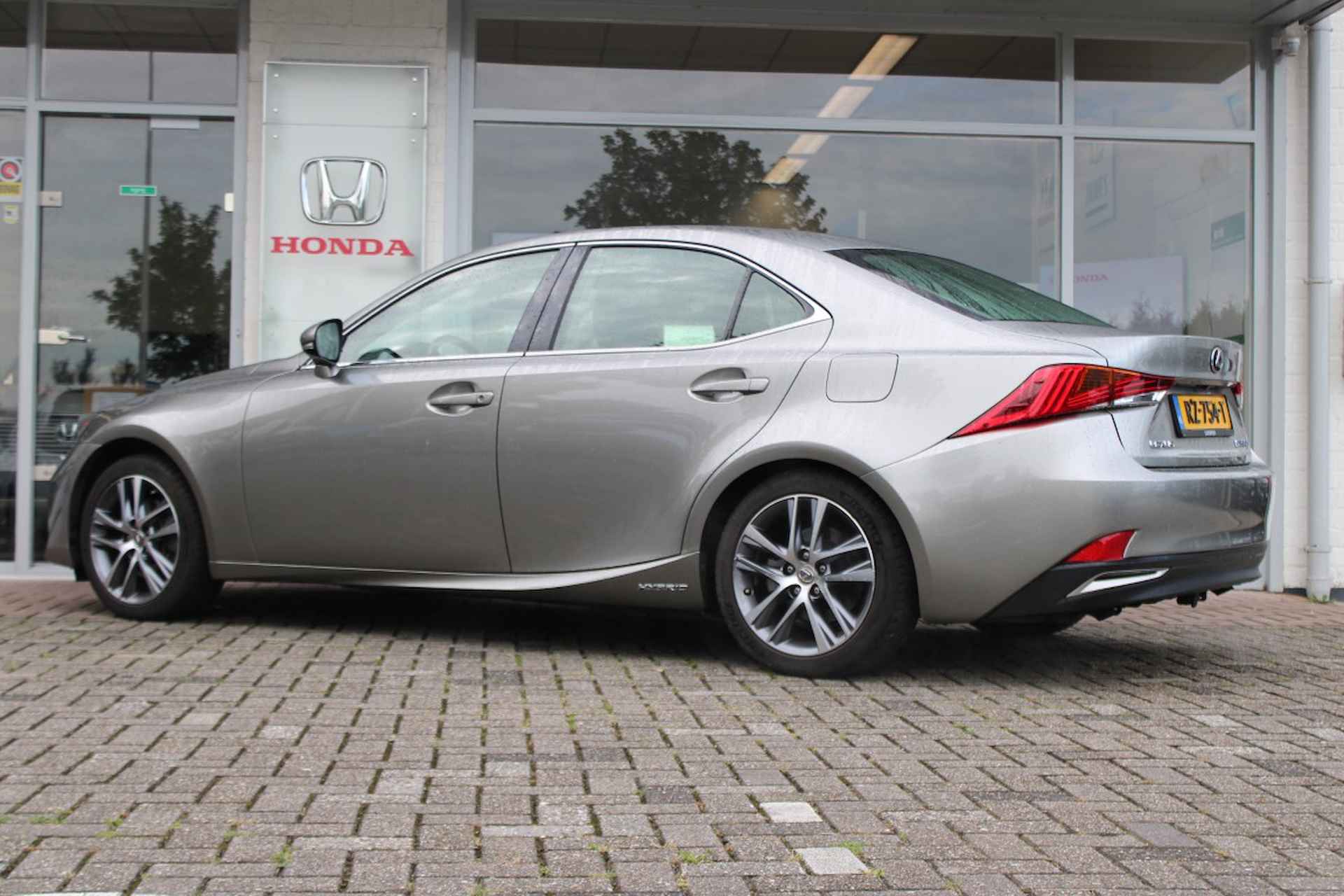 Lexus Is 300h Hybrid 223pk CVT Business Line - 12/47