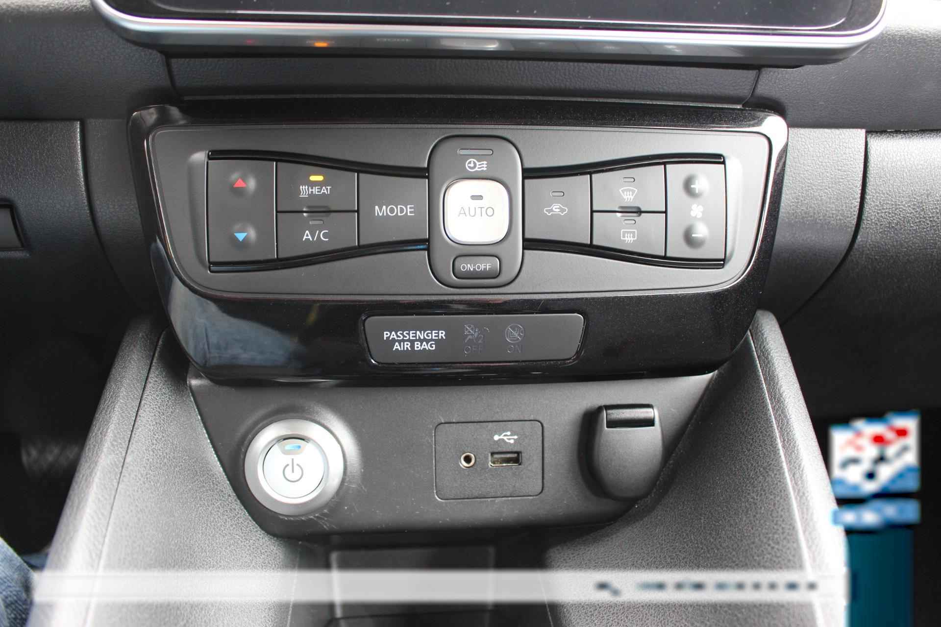 Nissan LEAF Acenta 40 kWh €2.000 subsidie mogelijk DAB snellader camera E pedal - 18/38
