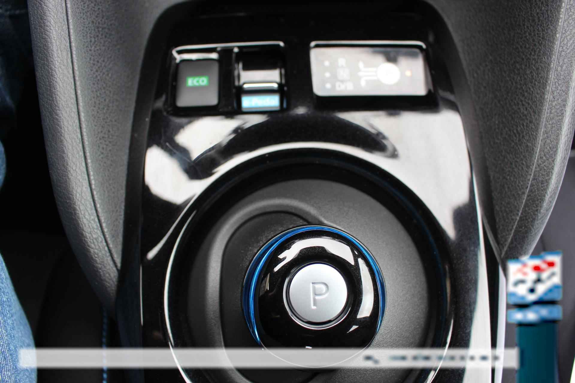 Nissan LEAF Acenta 40 kWh €2.000 subsidie mogelijk DAB snellader camera E pedal - 20/38