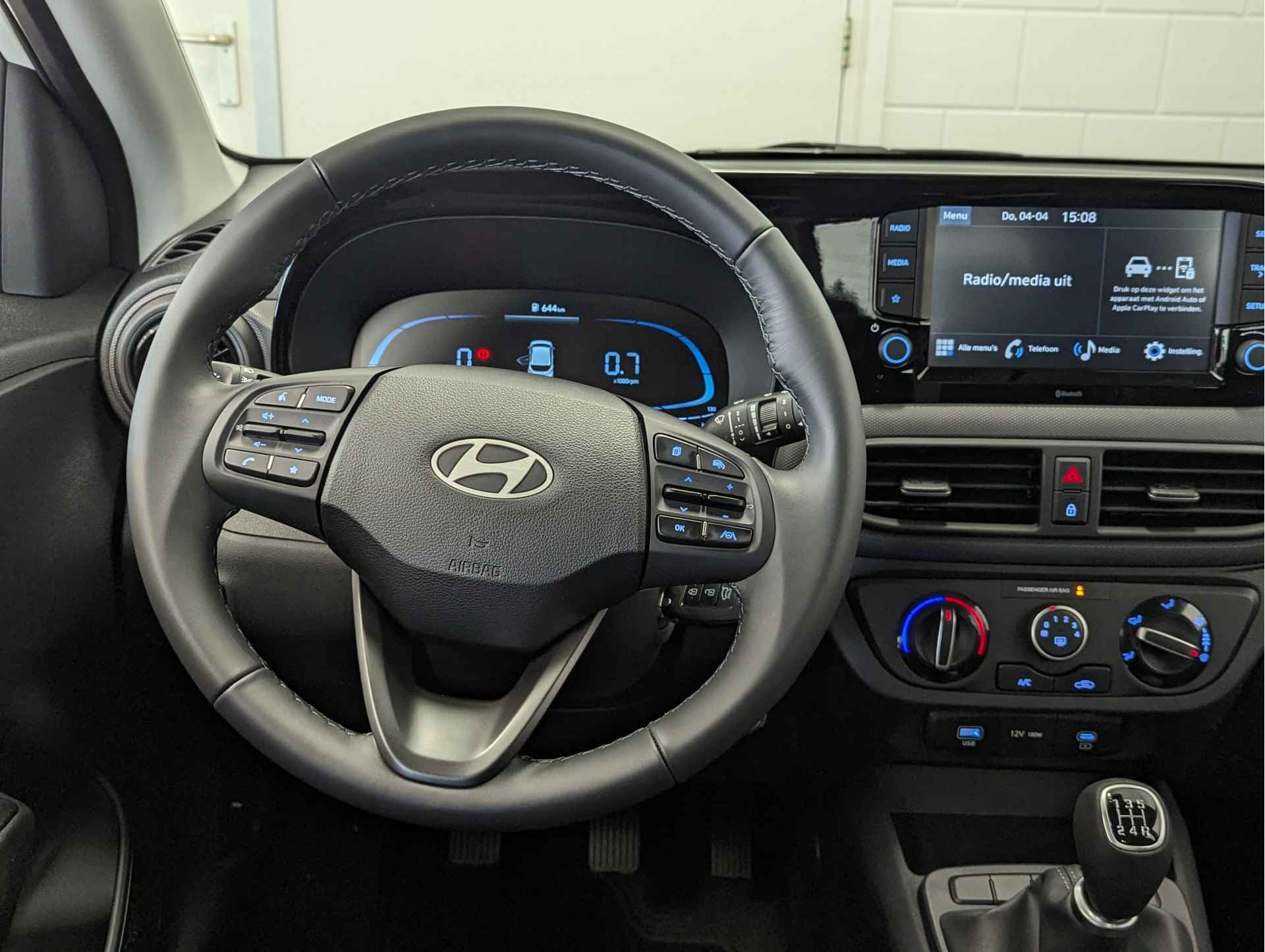 Hyundai i10 1.0 Comfort APPLE / ANDROID NAVIGATIE | AIRCO | BESCHIKBAAR VANAF 04-07-2024 - 6/42