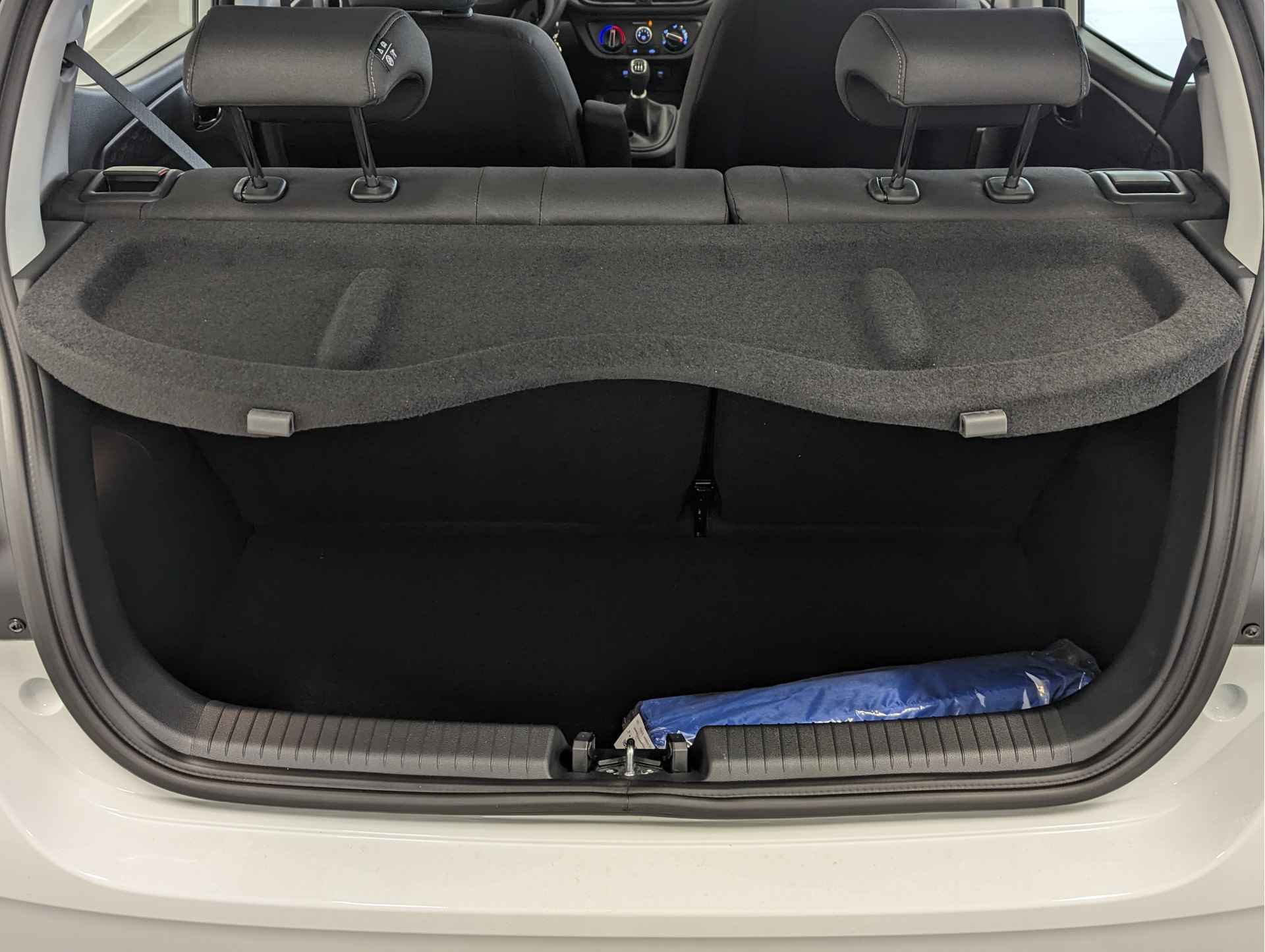 Hyundai i10 1.0 Comfort APPLE / ANDROID NAVIGATIE | AIRCO | BESCHIKBAAR VANAF 04-07-2024 - 33/42
