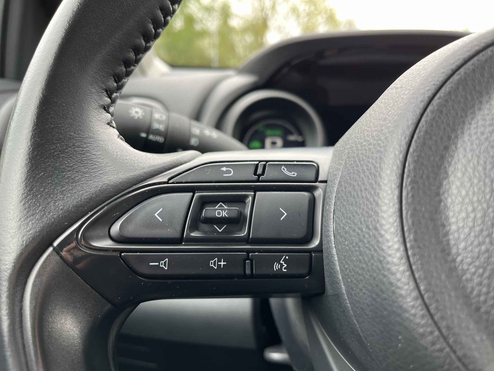 Toyota Yaris 1.5 Hybrid Dynamic | All-in prijs | Apple/Android | Stoelverwarming | Camera | - 16/34