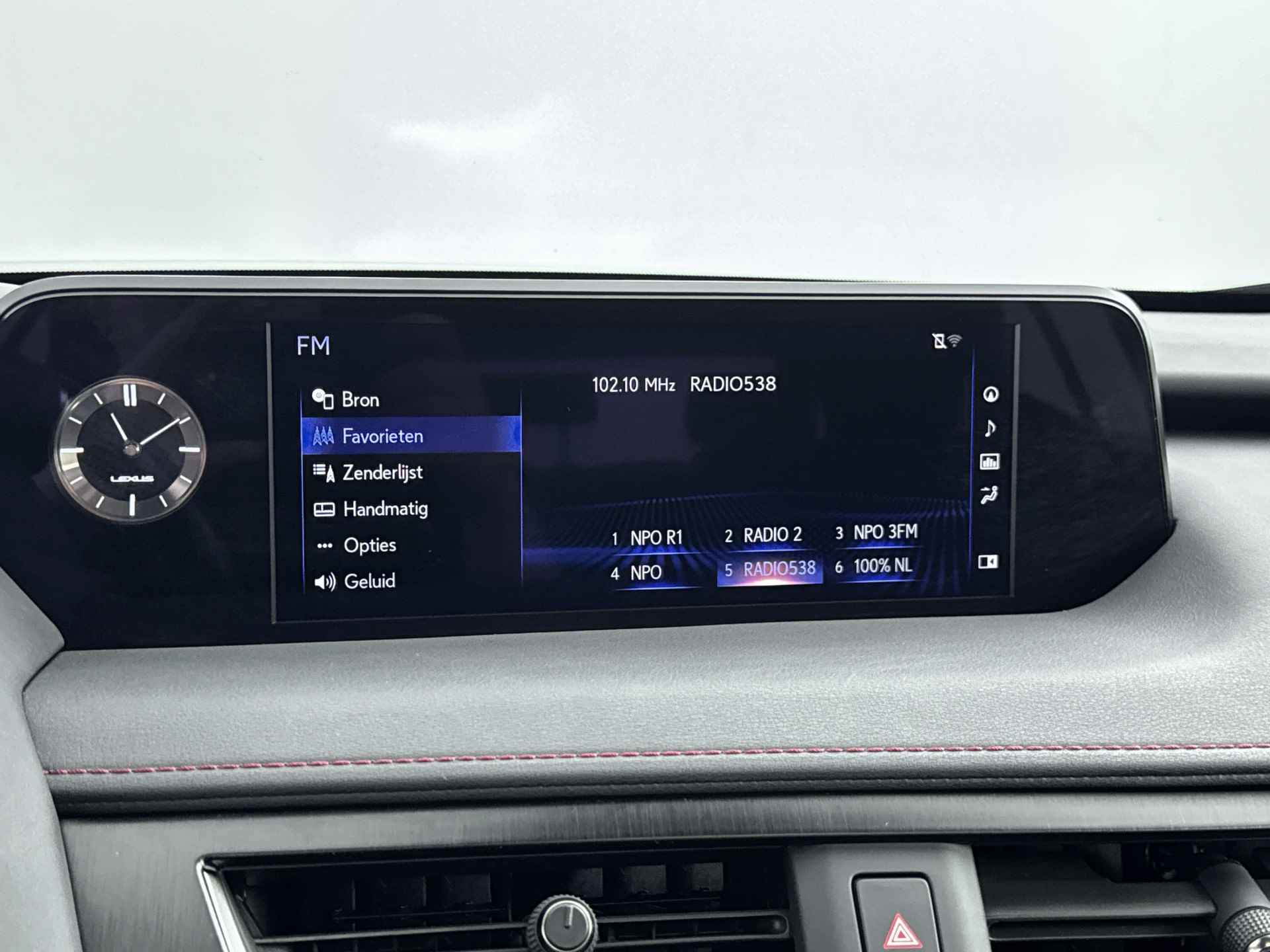 Lexus UX 250h AWD F Sport Premium Limited | Leer | Premium Navigatie | Head-up Display | - 39/41