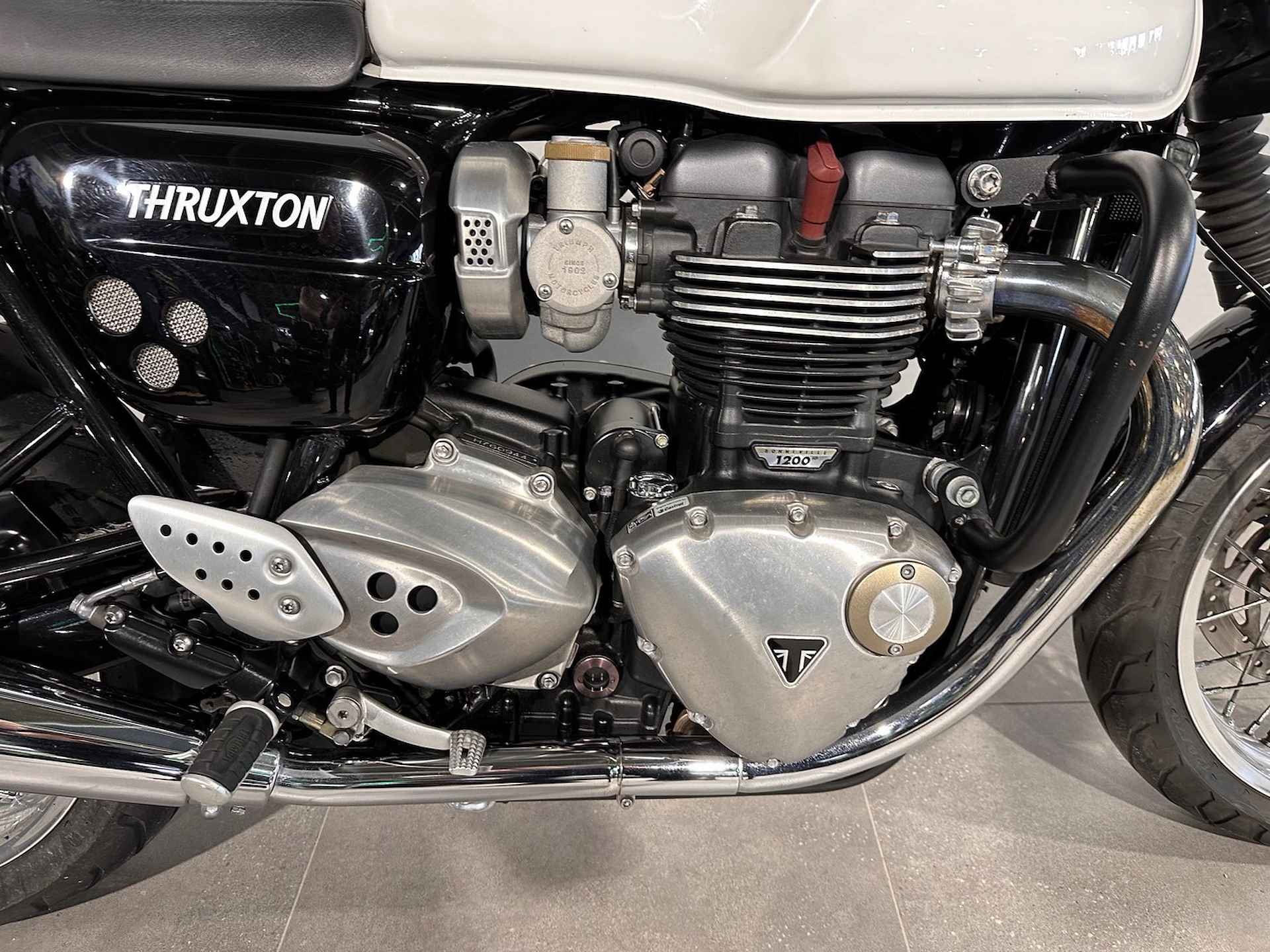Triumph THRUXTON 1200 - 4/9