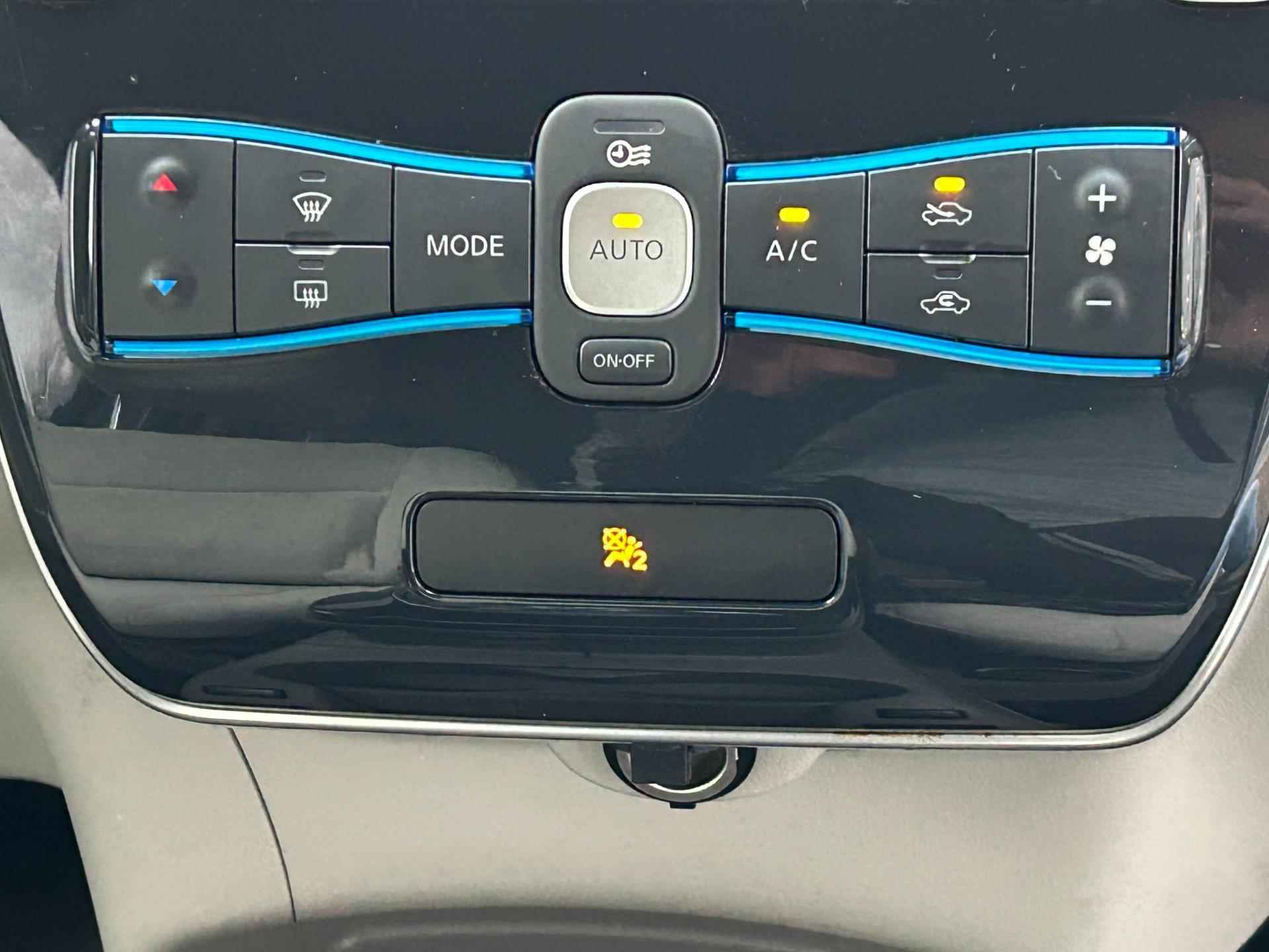 Nissan LEAF Base 24 kWh 5Drs Aut. Navi Clima Camera Cruise LM-Velgen NAP NL-Auto! - 17/30