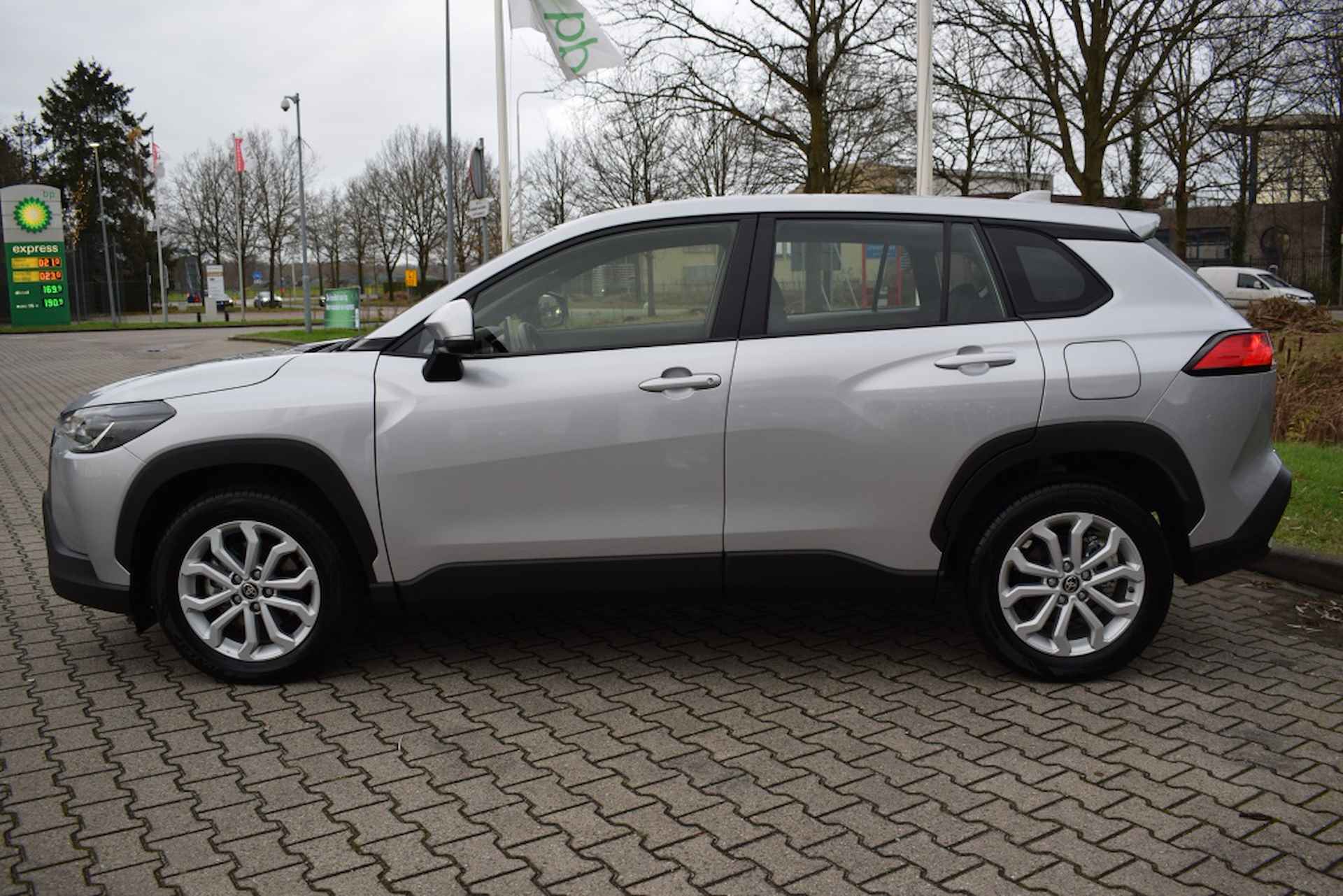 Toyota Corolla Cross  1.8 Hybrid Business Edition 140 PK | CARPLAY | CAMERA | CLIMA | - 3/32