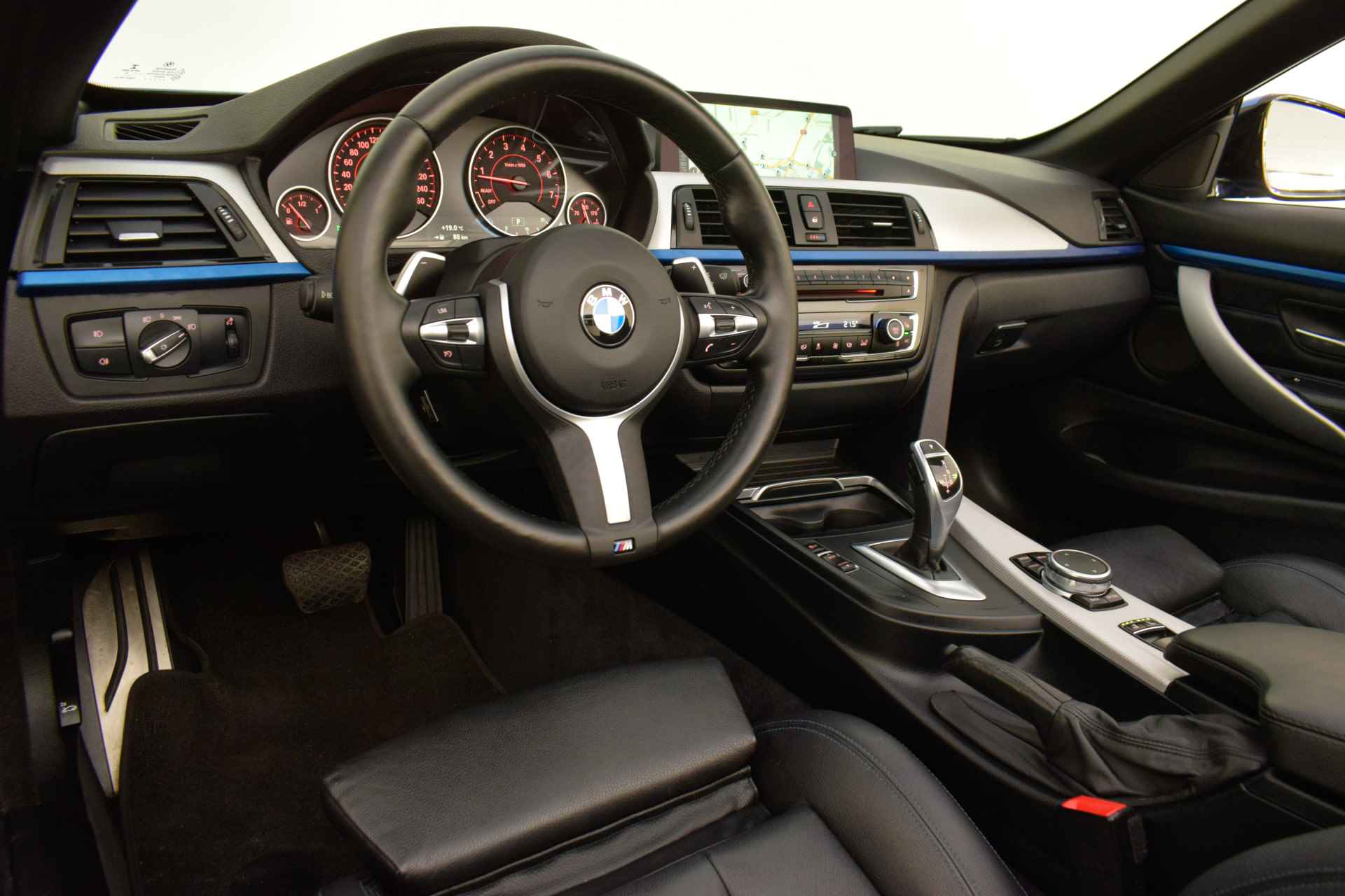 BMW 4 Serie Cabrio 420iA M-SPORT Edition FULL LED/AIRSCARF/MEMORY/CAMERA/LEDER/STOELVERW./HIFI/KEYLESS/LMV - 17/29