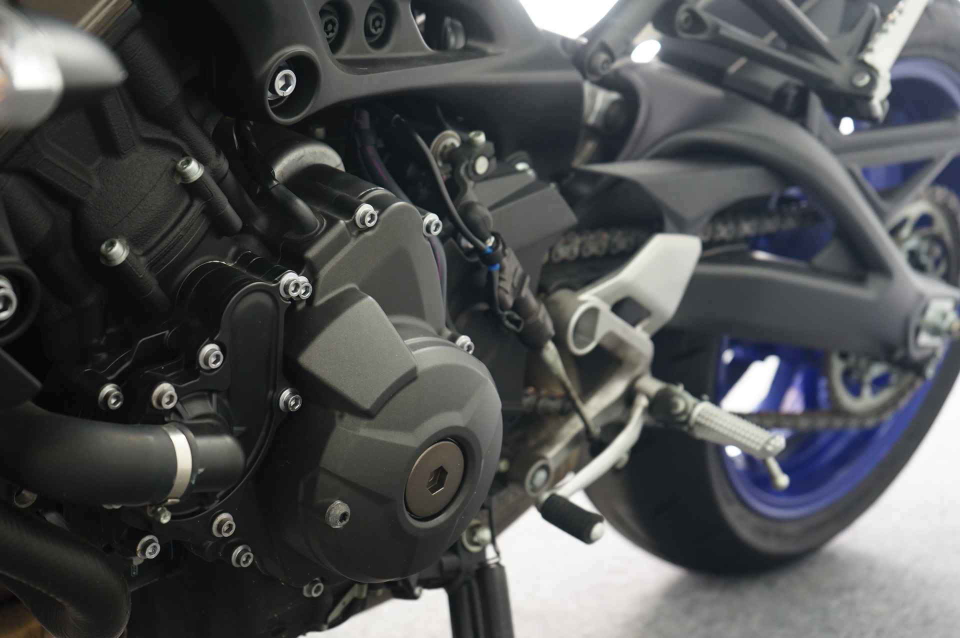 Yamaha MT-09 ABS - 13/17