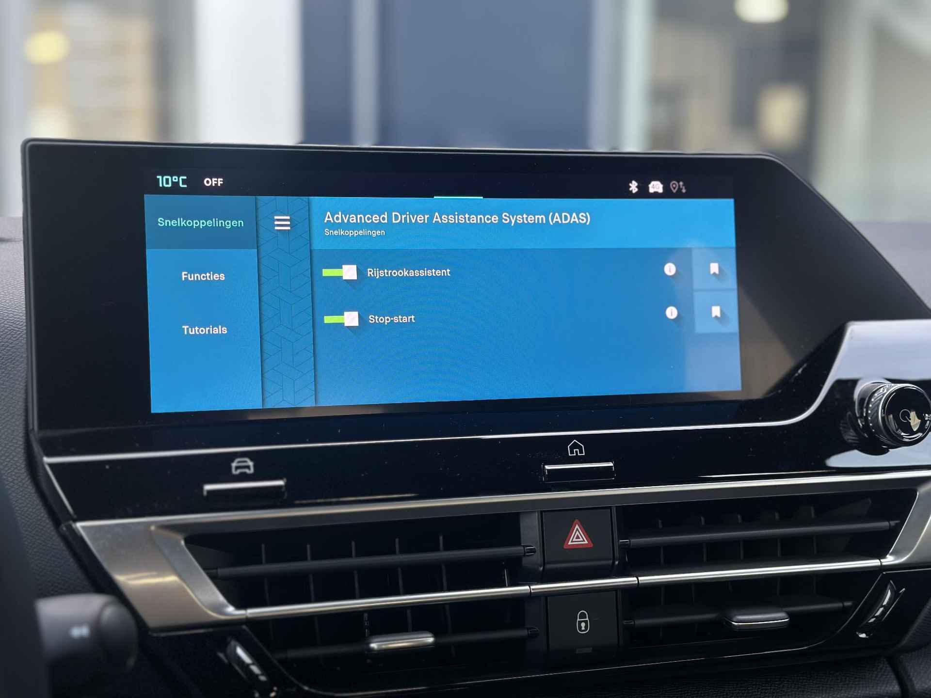 Citroen C4 1.2 Puretech Feel Pack | Automaat!! | Parkeercamera/-sensoren | Keyless Entry/Start | Full LED | Comfort Stoelen | Navigatie | Apple Carplay/Android Auto | Cruise Control | - 16/33