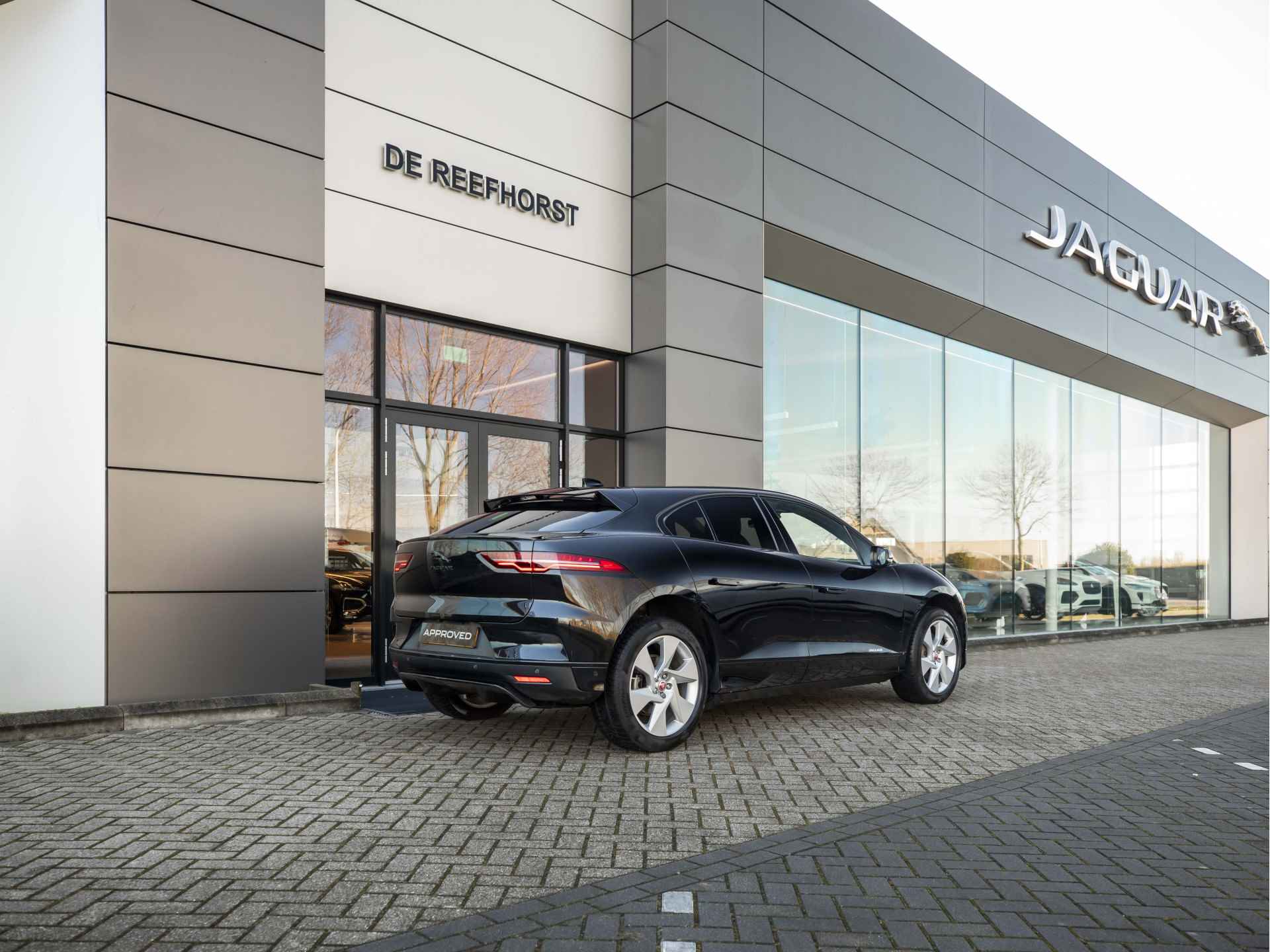 Jaguar I-PACE EV400 S 90 kWh | Luchtvering | Stuurwiel Verwarmd | 20 Inch | - 15/55