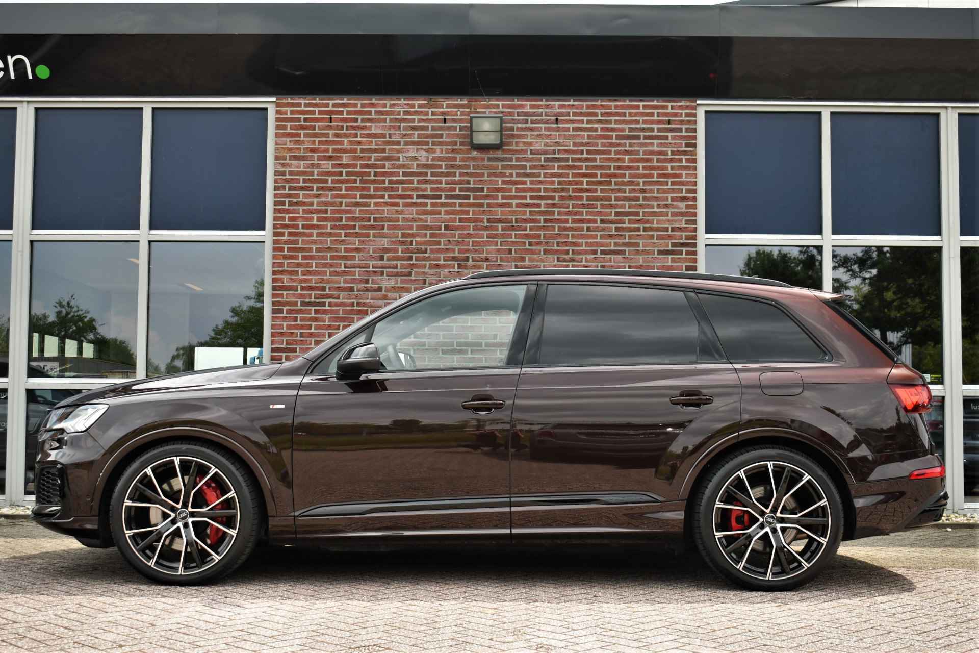 Audi Q7 60 TFSI e quattro Competition Pano Trekh S-zetels ACC Massage B&O 22inch Luchtv - 32/82