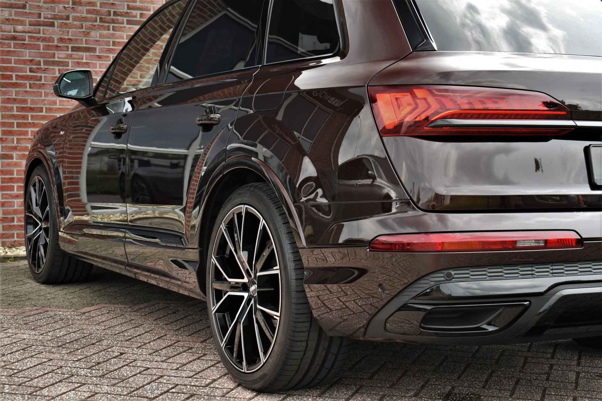 Audi Q7 60 TFSI e quattro Competition Pano Trekh S-zetels ACC Massage B&O 22inch Luchtv - 68/82