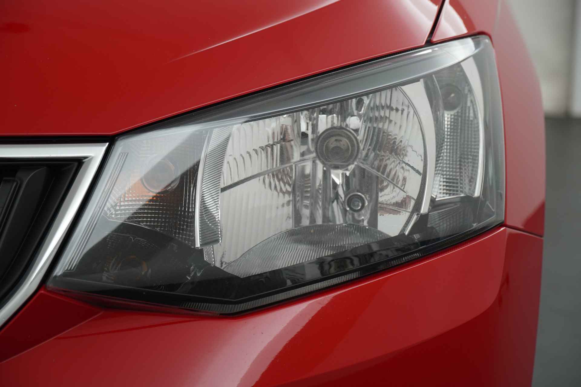 Škoda Fabia BWJ 2018 | 1.0 60PK Active | NWE APK | AIRCO | CRUISE | PDC | LEDEREN STUURWIEL | - 20/28