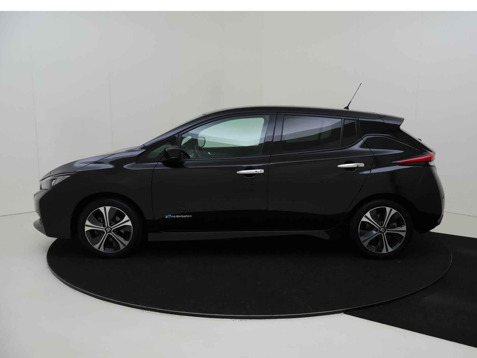 Nissan LEAF Tekna 40 kWh | ProPilot | Stoel- & stuurwielverwarming | Achterbank verwarmd | 360-graden Camera | Full-Map Navigatie | Privacy Glass - 2/29