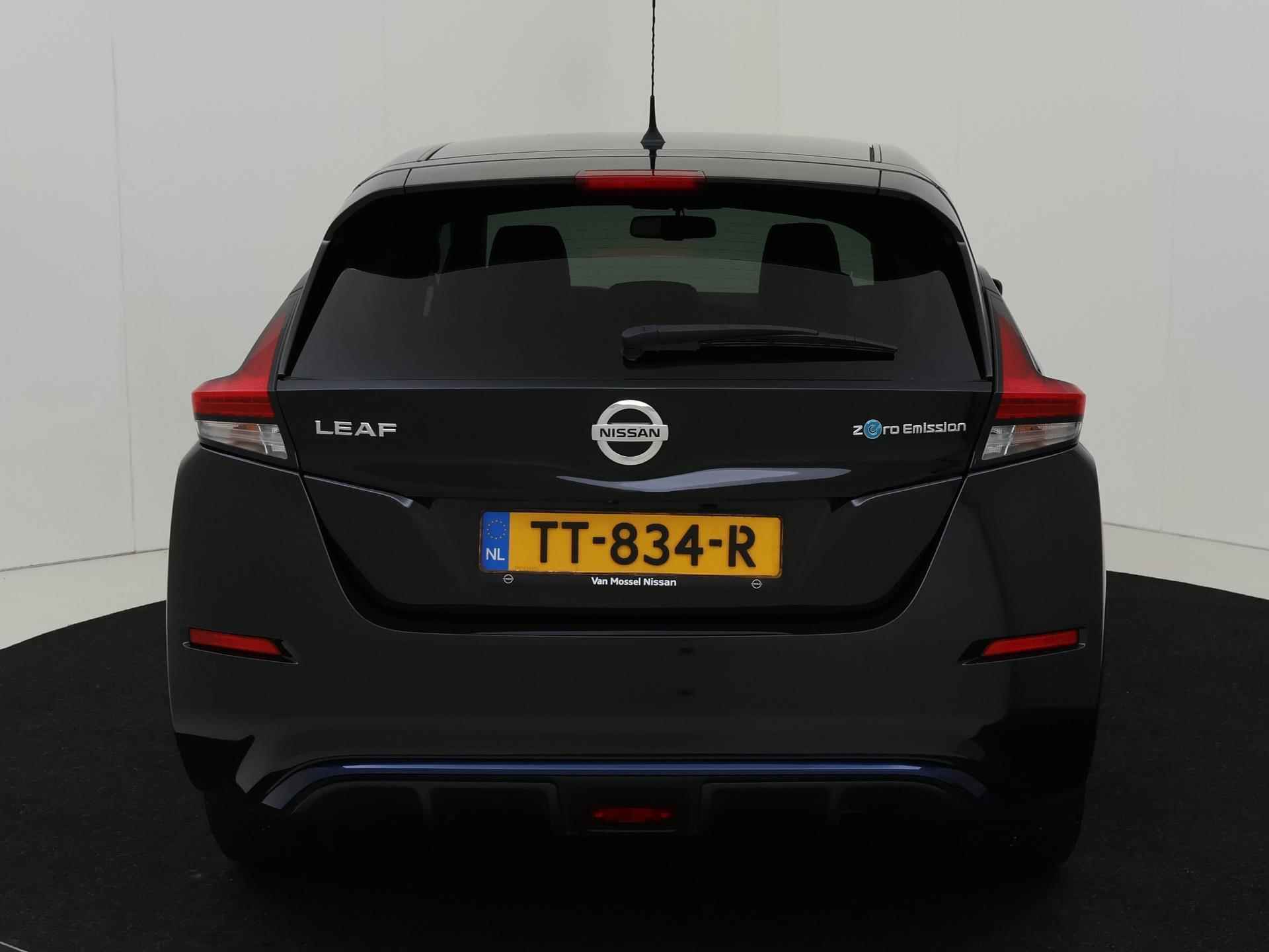 Nissan LEAF Tekna 40 kWh | ProPilot | Stoel- & stuurwielverwarming | Achterbank verwarmd | 360-graden Camera | Full-Map Navigatie | Privacy Glass - 8/29
