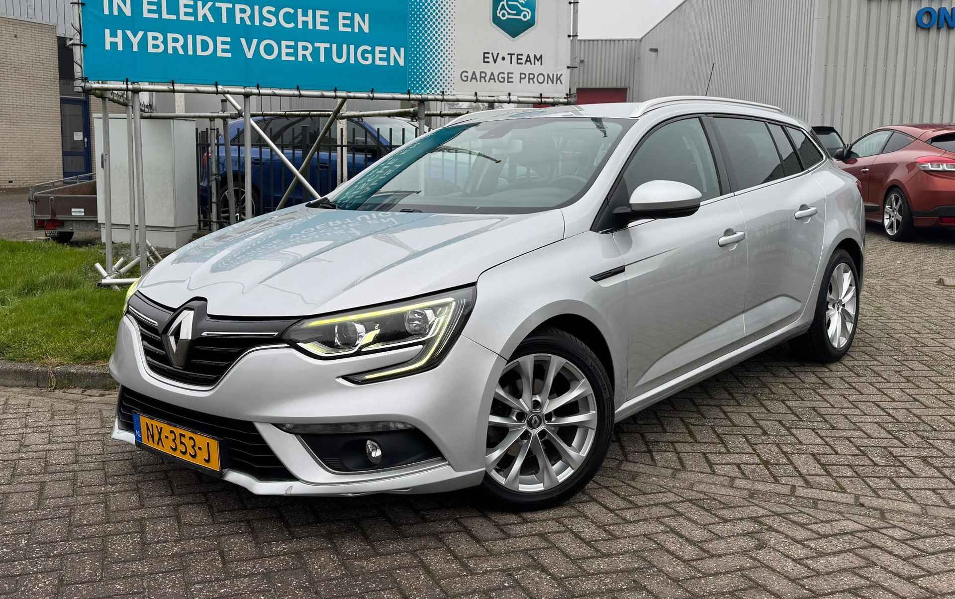 Renault Mégane Estate 1.2 TCe Zen LED/NAVI/CRUIS/BLEUTOOHT - 3/28