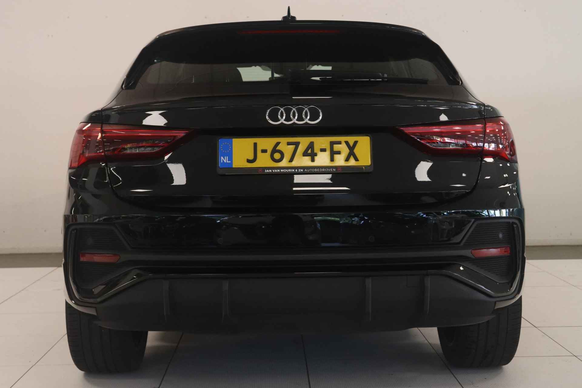 Audi Q3 Sportback 35 TFSI S Edition Automaat | 2x S-Line | Virtual Cockpit | Keyless Pack | - 8/38