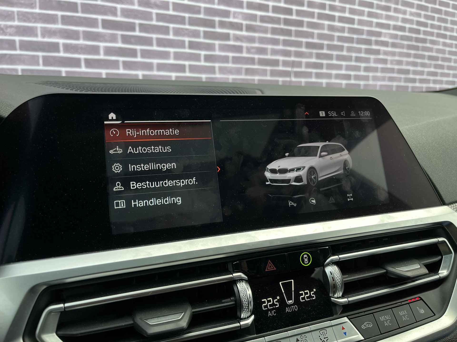 BMW 3-serie Touring 320i High Executive | M Sport | Volledig Dealer Onderhouden | Laser Licht | Panoramadak | Head Up | Adaptive Onderstel | Cruise Control | Navi | Apple Carplay & Android Auto | PDC - 34/41